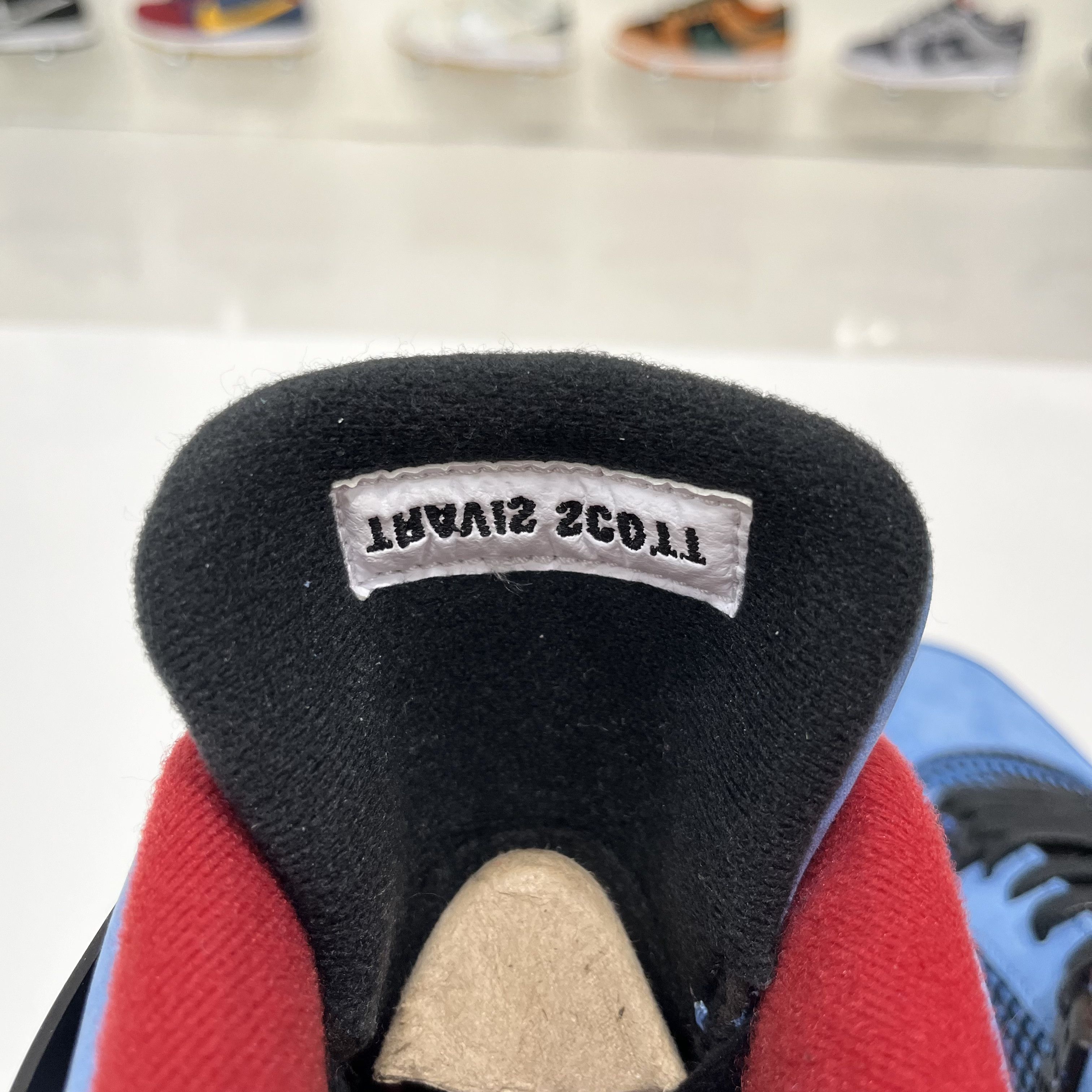 Nike × Travis Scott Air Jordan 4 Retro Travis Scott Cactus Jack Size US 10 / EU 43 - 14 Thumbnail