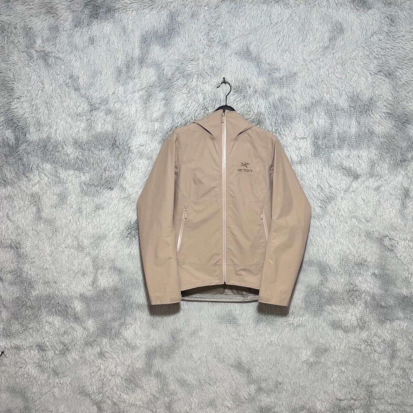 Arc'teryx Arc'teryx Pink Designer Casual Size US L / EU 52-54 / 3 - 1 Thumbnail