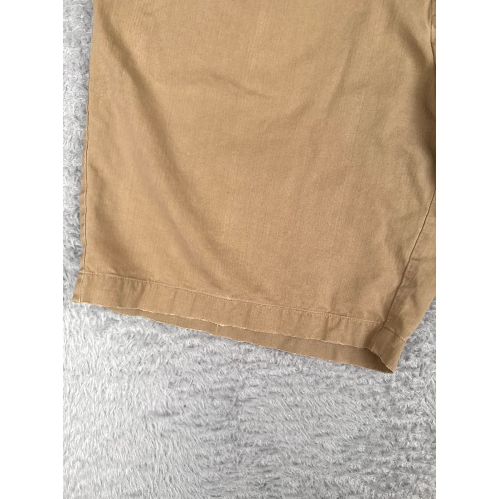 Tommy Bahama Tommy Bahama Shorts Adult 36 Beige Silk Pleated Beach Travel Vacation Golf 38x9 Mens Size US 36 / EU 52 - 3 Thumbnail