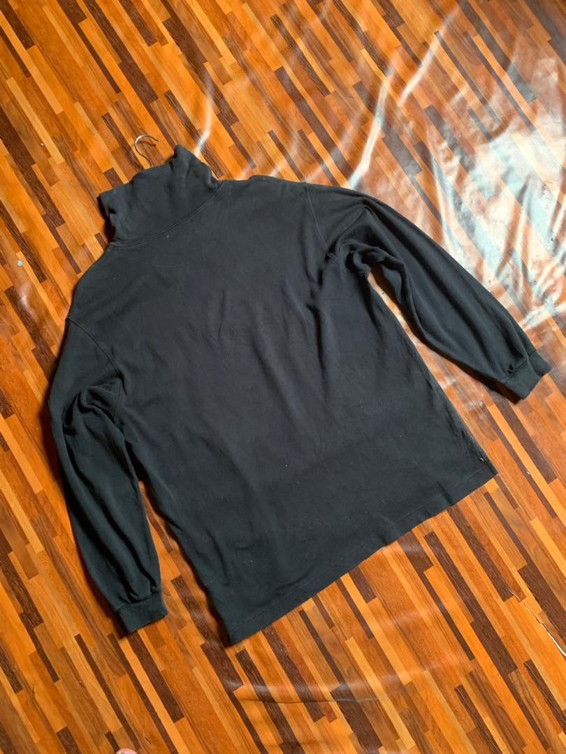 Burberry e30 Vintage Burberry Golf Long Sleeve turtle neck Size US L / EU 52-54 / 3 - 4 Thumbnail