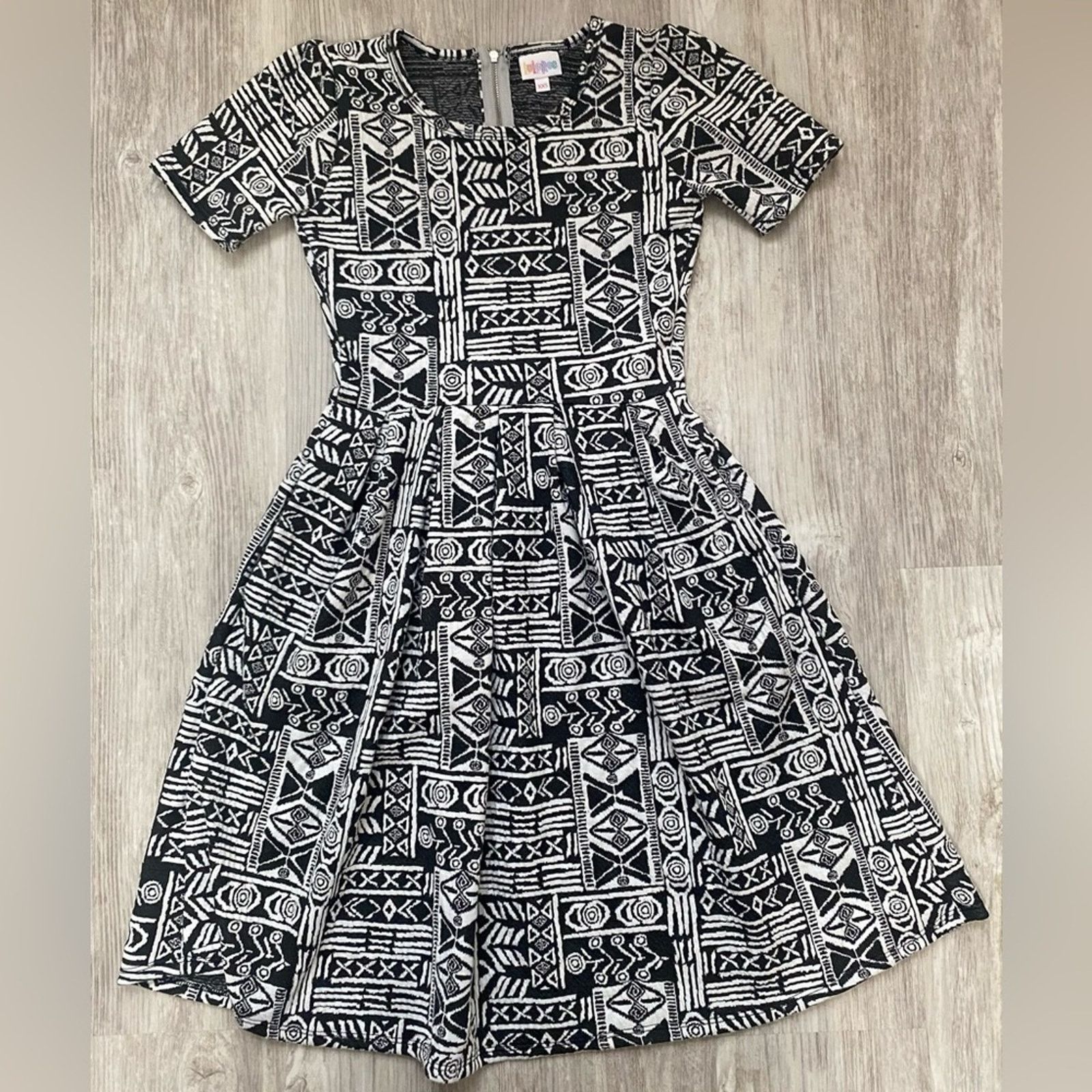 Other LuLaRoe | Amelia Tribal Geometric Hidden Pockets Dress | XXS Size XS / US 0-2 / IT 36-38 - 2 Thumbnail