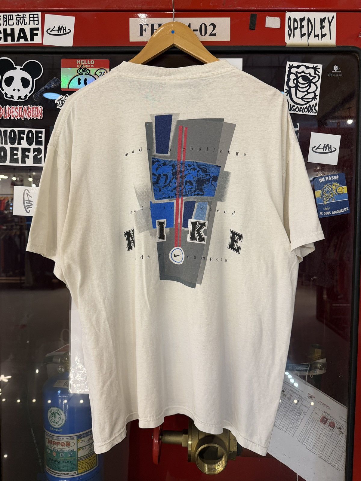 Nike Vintage Nike 90's T-shirt Size US L / EU 52-54 / 3 - 1 Thumbnail