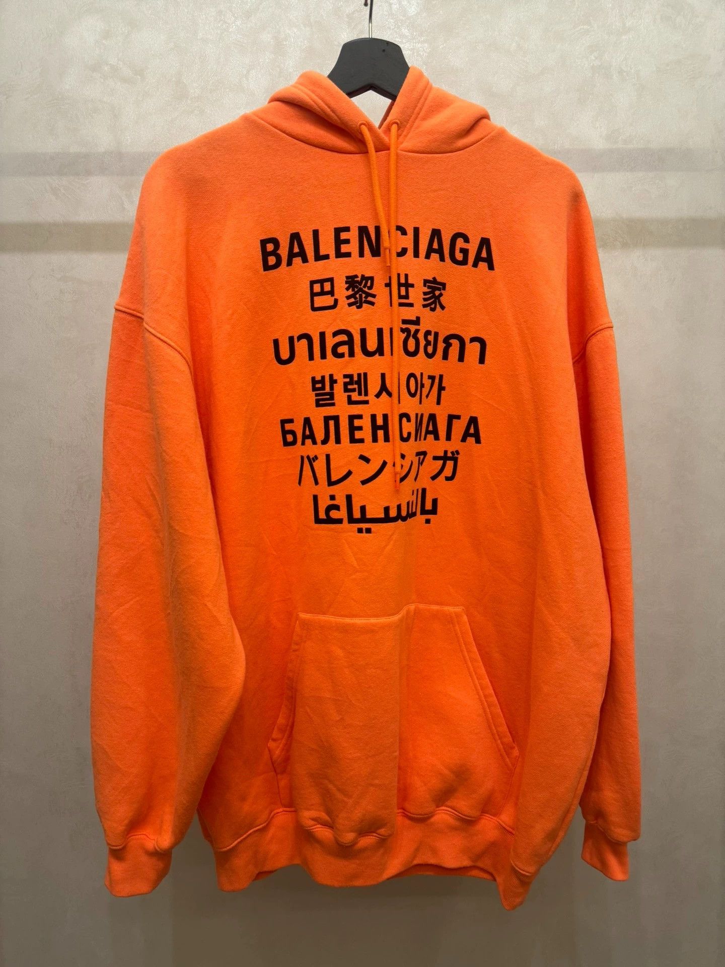 Balenciaga Balenciaga 7-language hoodie Size US S / EU 44-46 / 1 - 1 Thumbnail