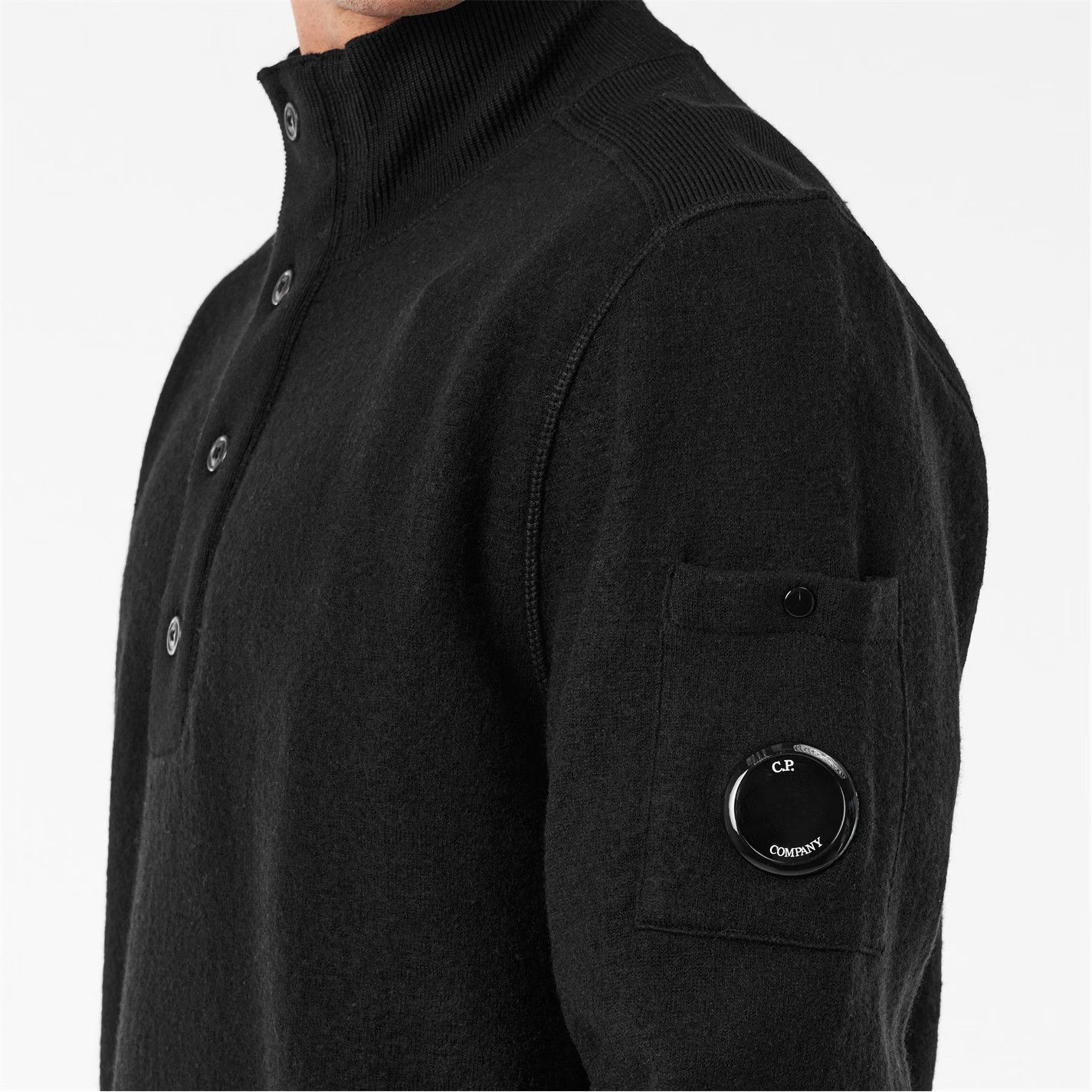 C.P. Company o1g2r1mq0426 Crew Neck Jumper in Black Size US XXL / EU 58 / 5 - 5 Thumbnail