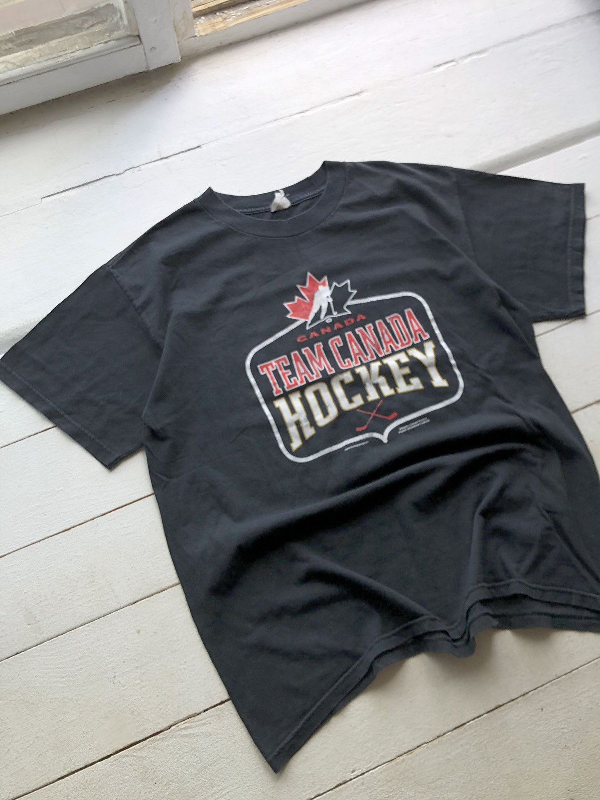 Vintage Very Vintage T shirt Team Canada Hockey Size US L / EU 52-54 / 3 - 1 Thumbnail