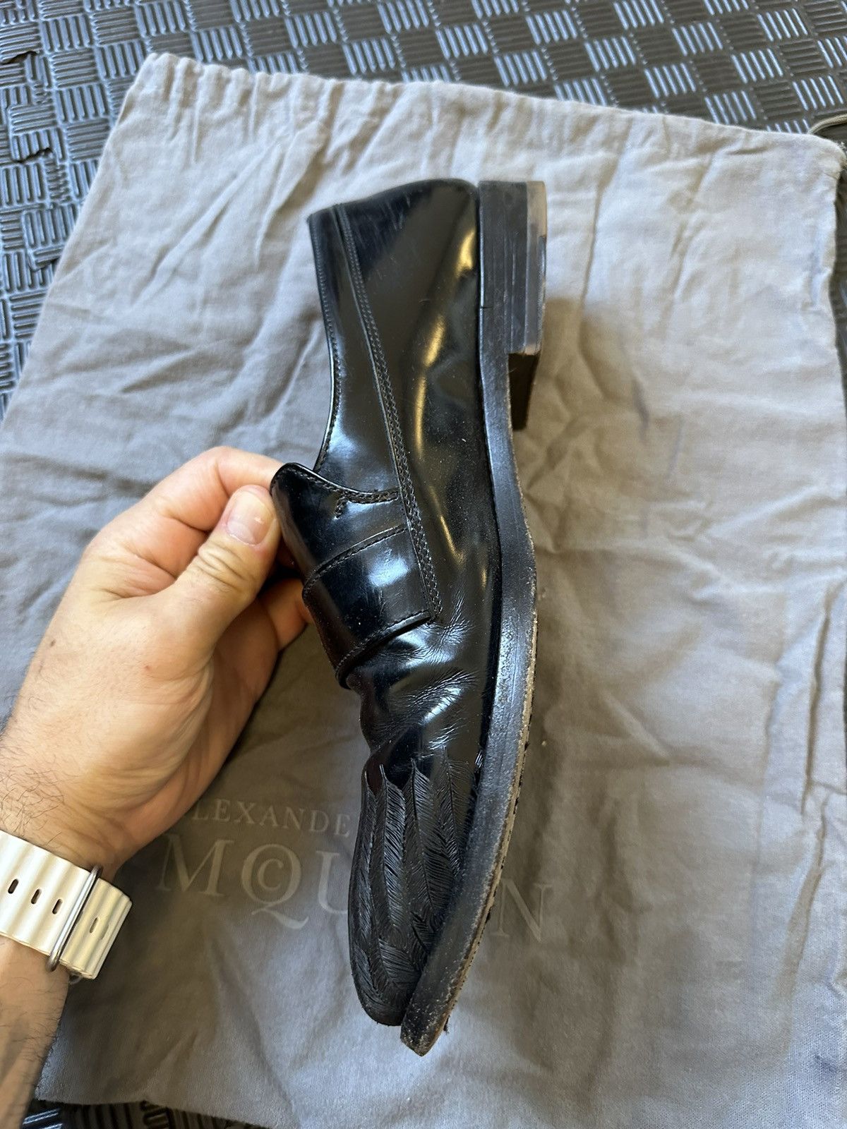 Alexander McQueen Black feather etched Alexander McQueen loafers Size US 9 / EU 42 - 9 Thumbnail