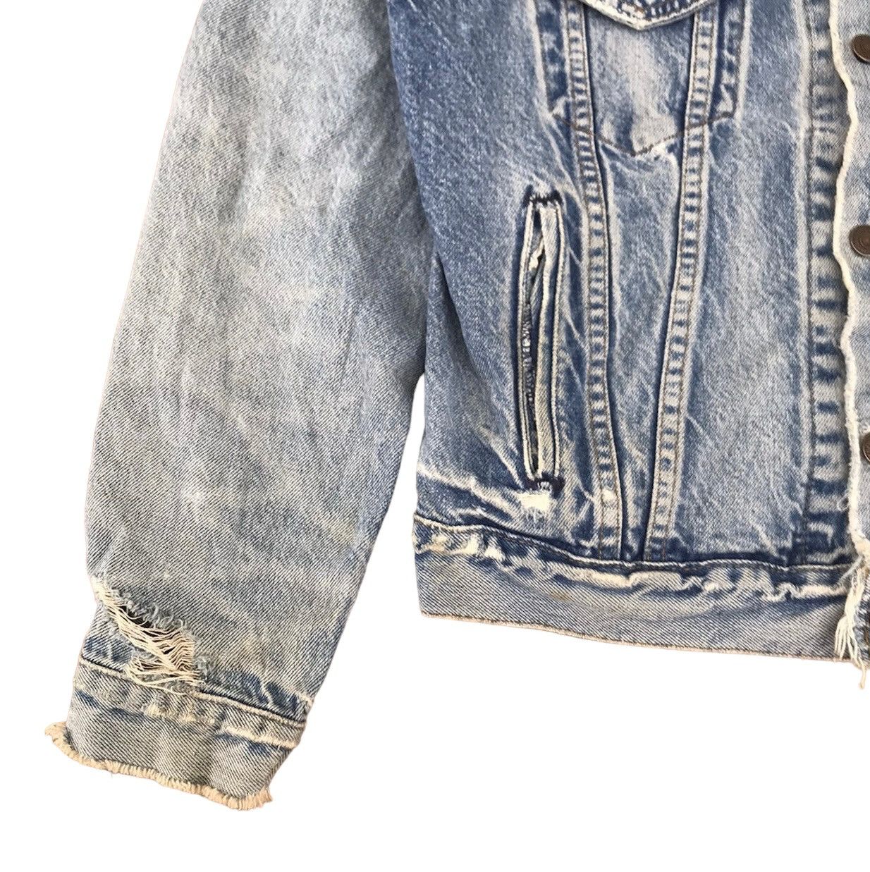 Levi's Vintage Levis Denim Trucker Jacket Aztec Collar Size US M / EU 48-50 / 2 - 5 Thumbnail