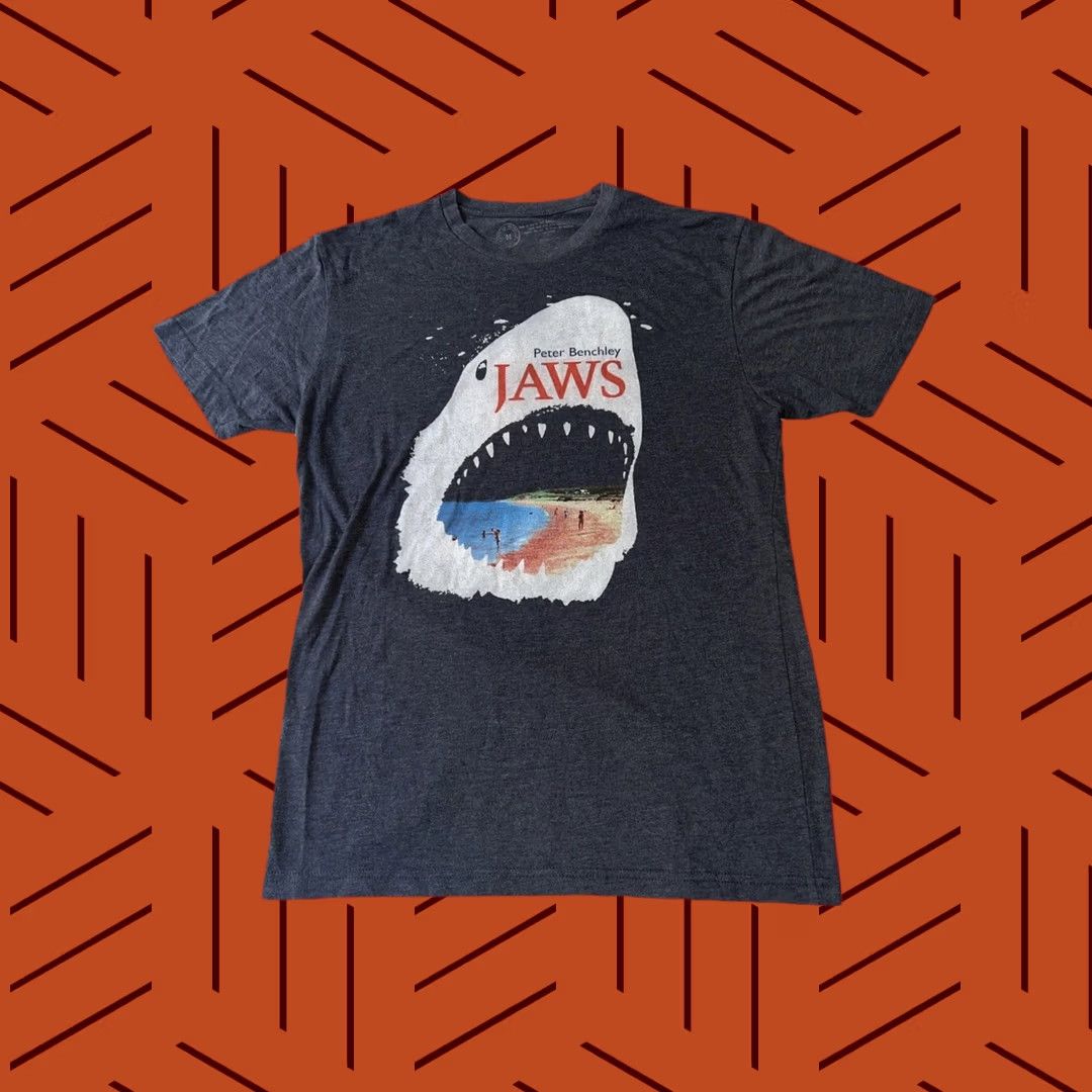 Greats VINTAGE Peter Benchley Jaws Great White Bite Shirt M Gray Out Of Print Logo Graphic Print Shirt Men Short Sleeve Crew Neck Size US M / EU 48-50 / 2 - 1 Thumbnail