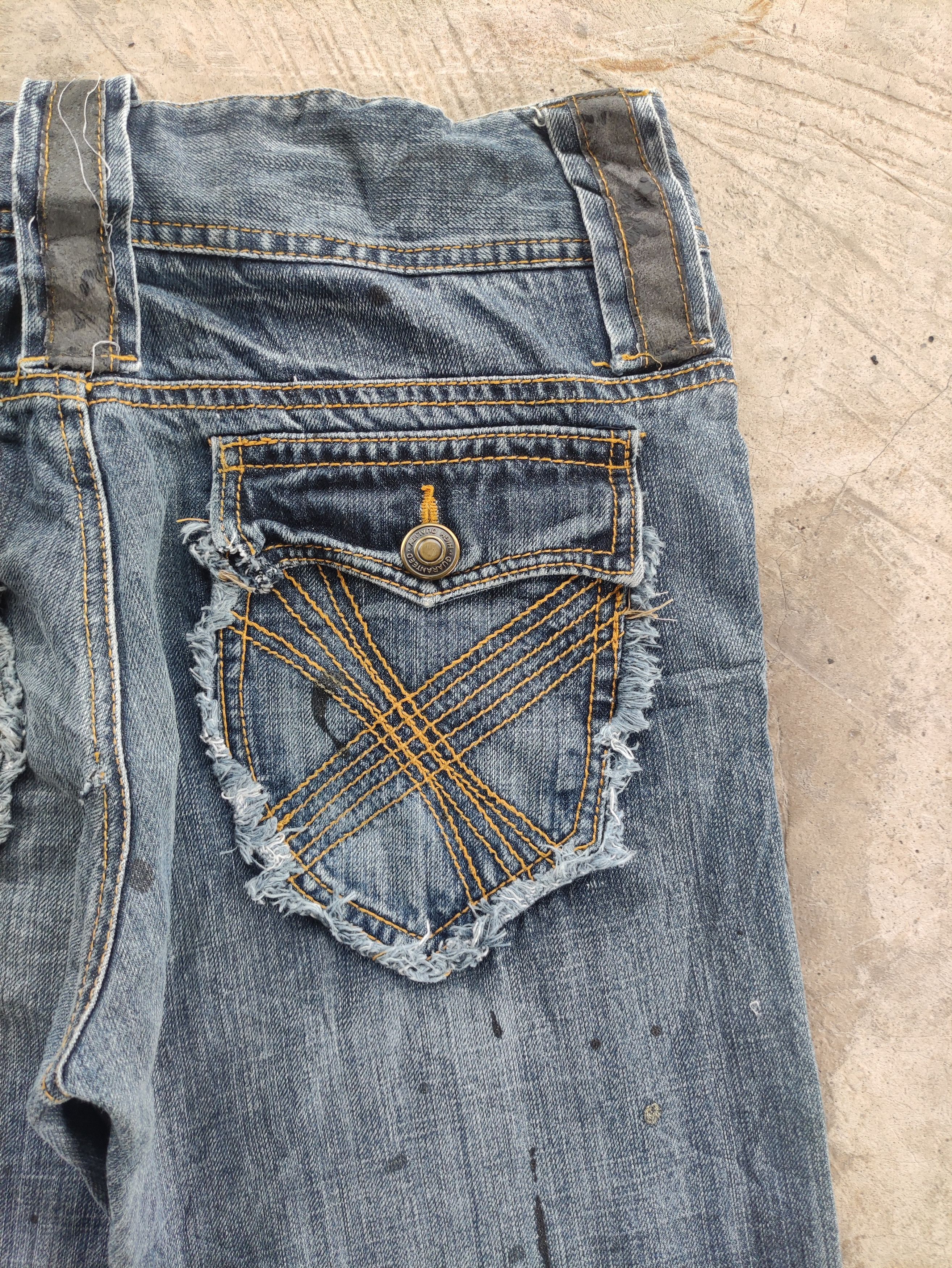 Japanese Brand Vintage Japanese Micro Flare Distressed Faded Denim Jean Size US 32 / EU 48 - 12 Thumbnail