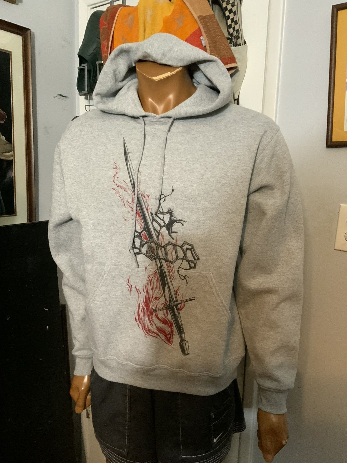 Other HBO LootCrate Game Of Thrones Full Of Terrors Sword Hoodie Size US M / EU 48-50 / 2 - 8 Thumbnail