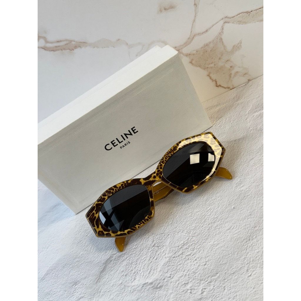 Celine NEW Celine CL40238U Cheetah Triomphe Sunglasses Size ONE SIZE - 2 Thumbnail