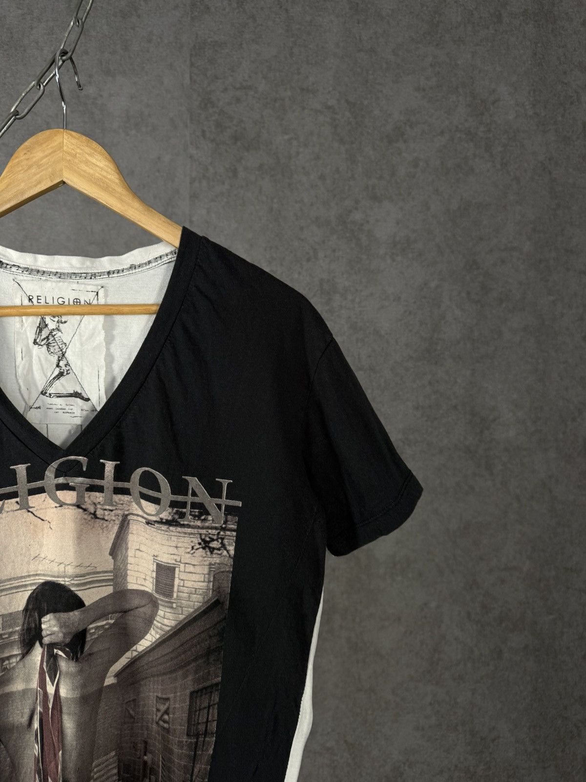Designer Religion Avant garde designer crazy v neck tee Size US S / EU 44-46 / 1 - 2 Thumbnail