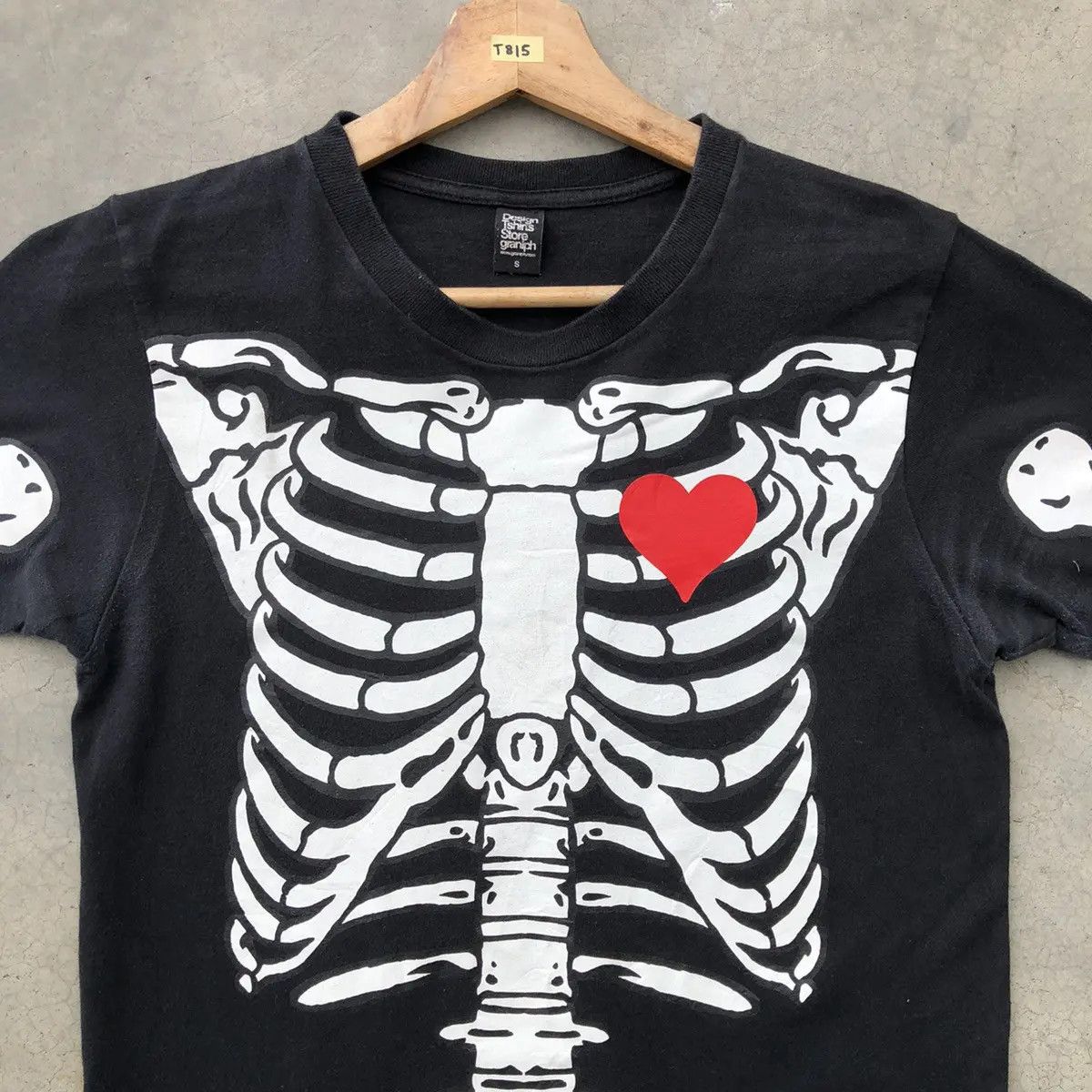 Japanese Brand Faded Black Skeleton/Skull Punk Short Sleeve Shirt Size US S / EU 44-46 / 1 - 4 Thumbnail
