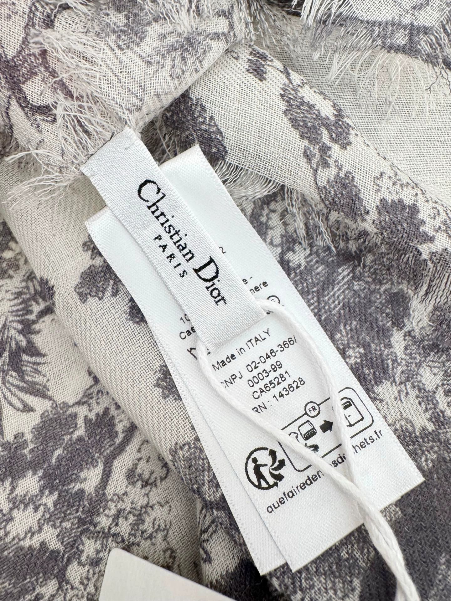 Dior Dior New Animal Jungle Cashmere Scarf Shawl Size ONE SIZE - 3 Thumbnail