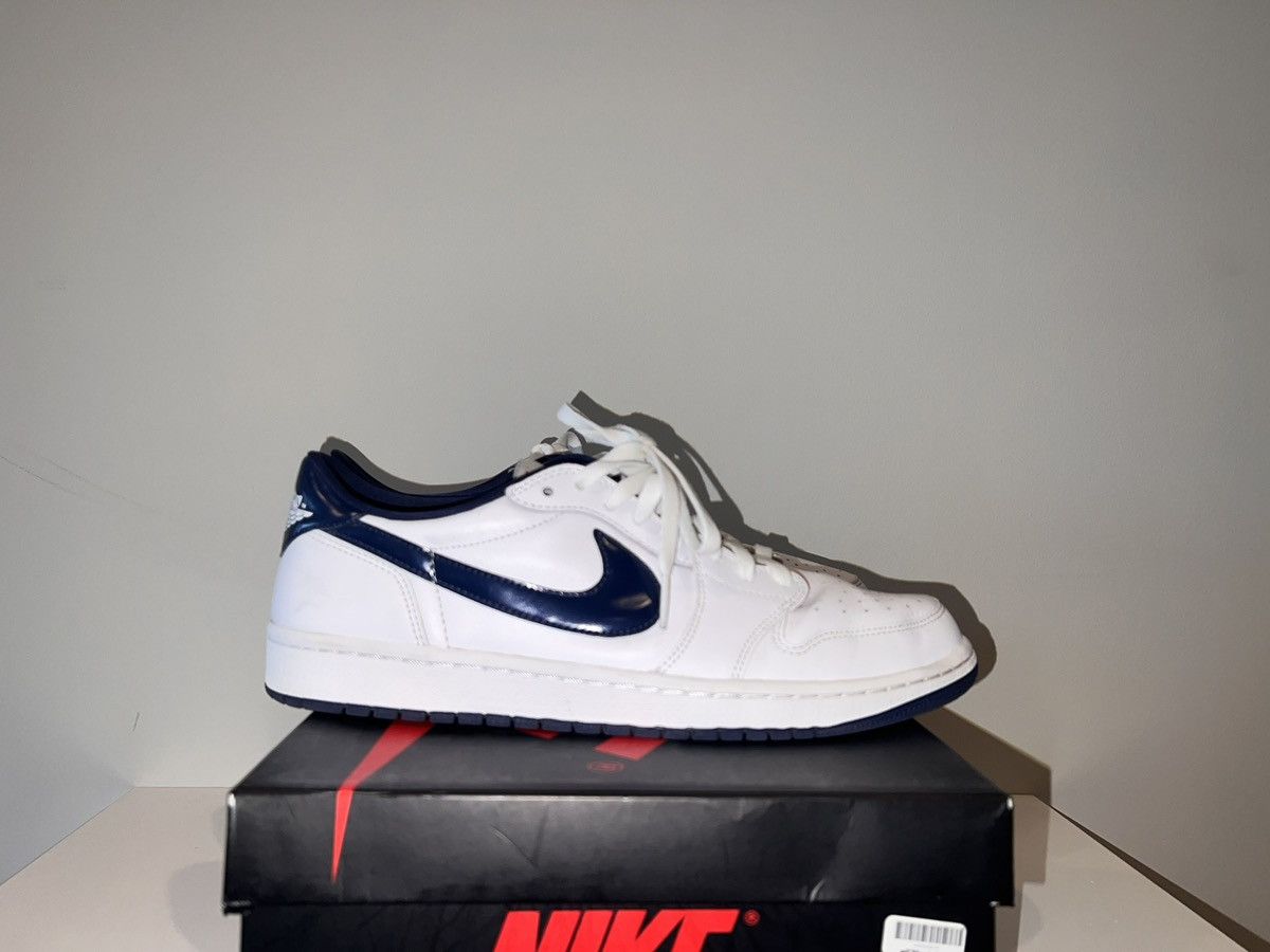 Nike 2016 Nike Air Jordan 1 Retro Low OG White Midnight Navy Size US 11 / EU 44 - 7 Thumbnail