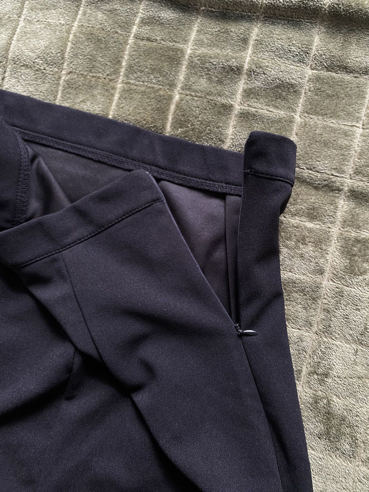 Designer Black mini skirt with a split Size 26" / US 2 / IT 38 - 5 Thumbnail
