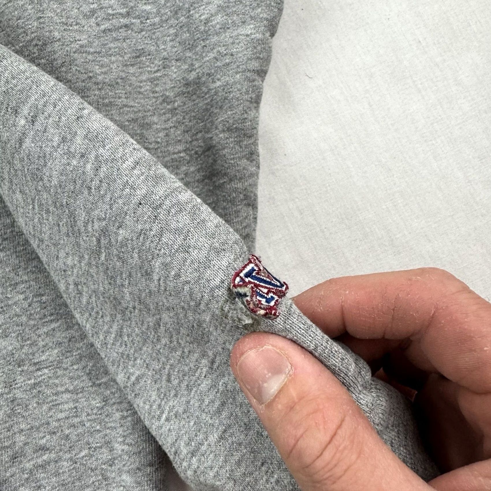 Vintage VINTAGE MV Sport Sweatshirt Adult XL College Sports 90s Crewneck USA Gray Cotton Polyester Mens Size US XL / EU 56 / 4 - 4 Thumbnail