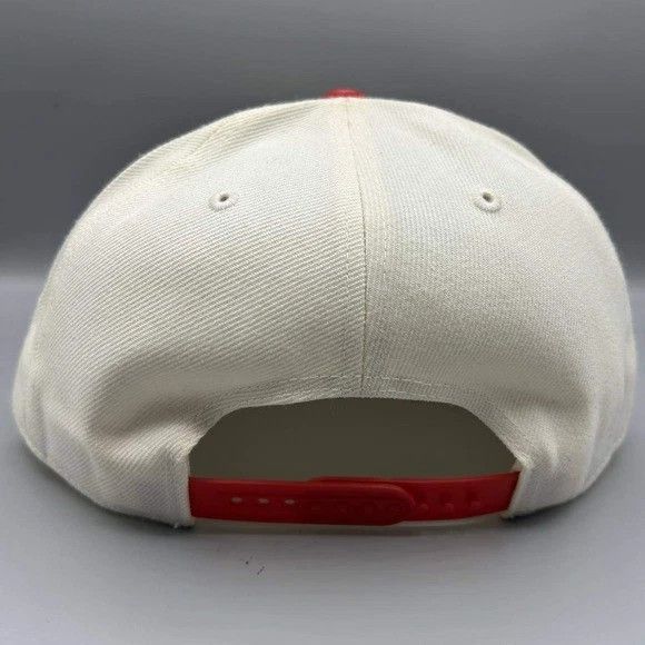 Mitchell & Ness Chicago Bulls Hat Men White Red Embroidered Snap Back Cap Size ONE SIZE - 4 Thumbnail