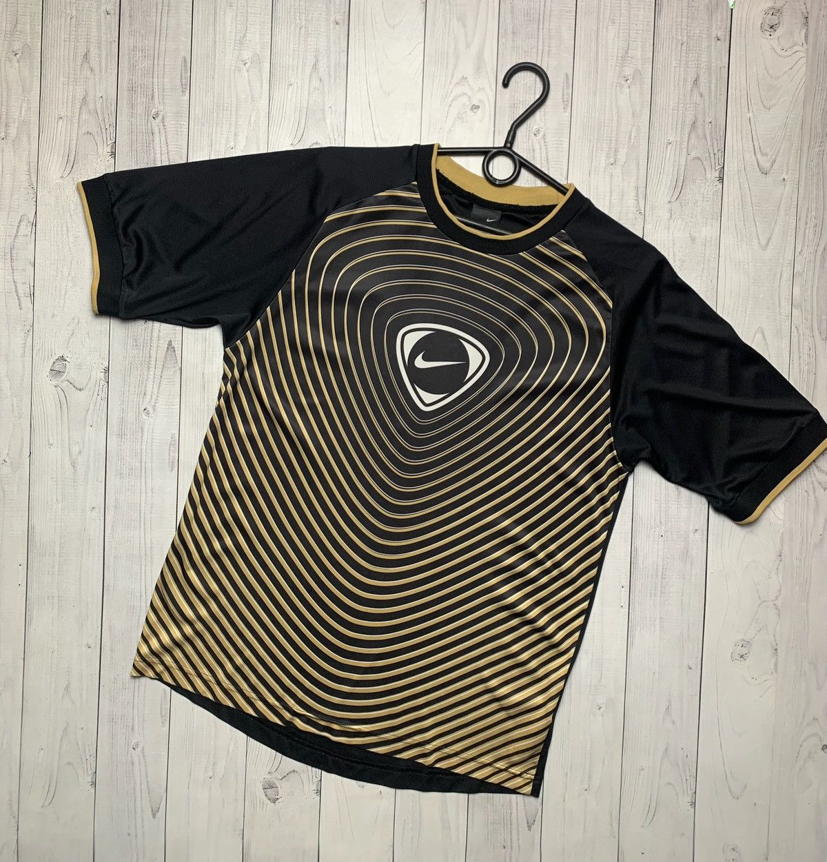 Other Vintage Nike total 90 soccer tee mercurial size S black/gold Size US S / EU 44-46 / 1 - 1 Thumbnail