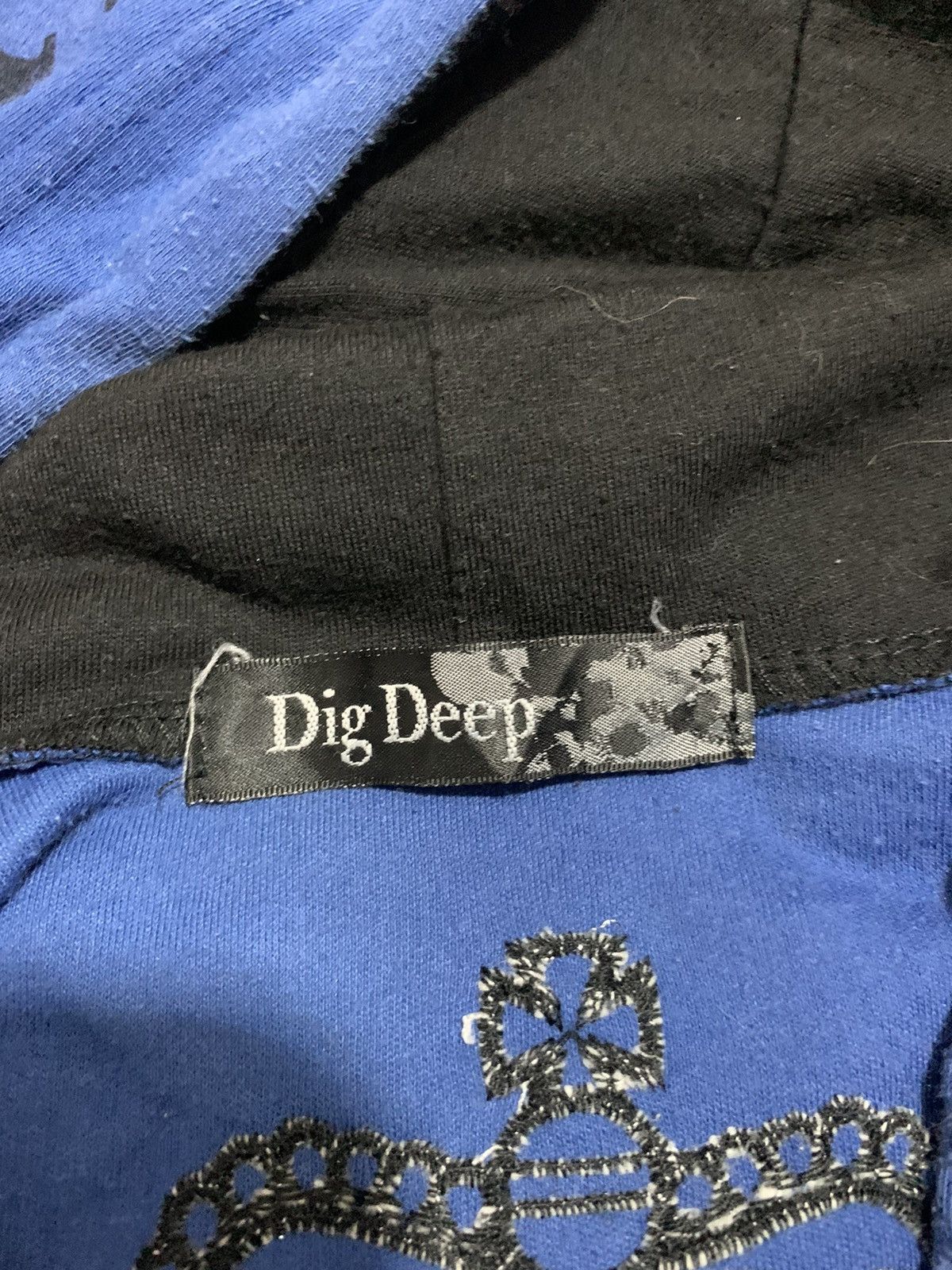 If Six Was Nine Y2k Dig Deep poem Cross skull Punk style hood Tee Size US M / EU 48-50 / 2 - 15 Thumbnail
