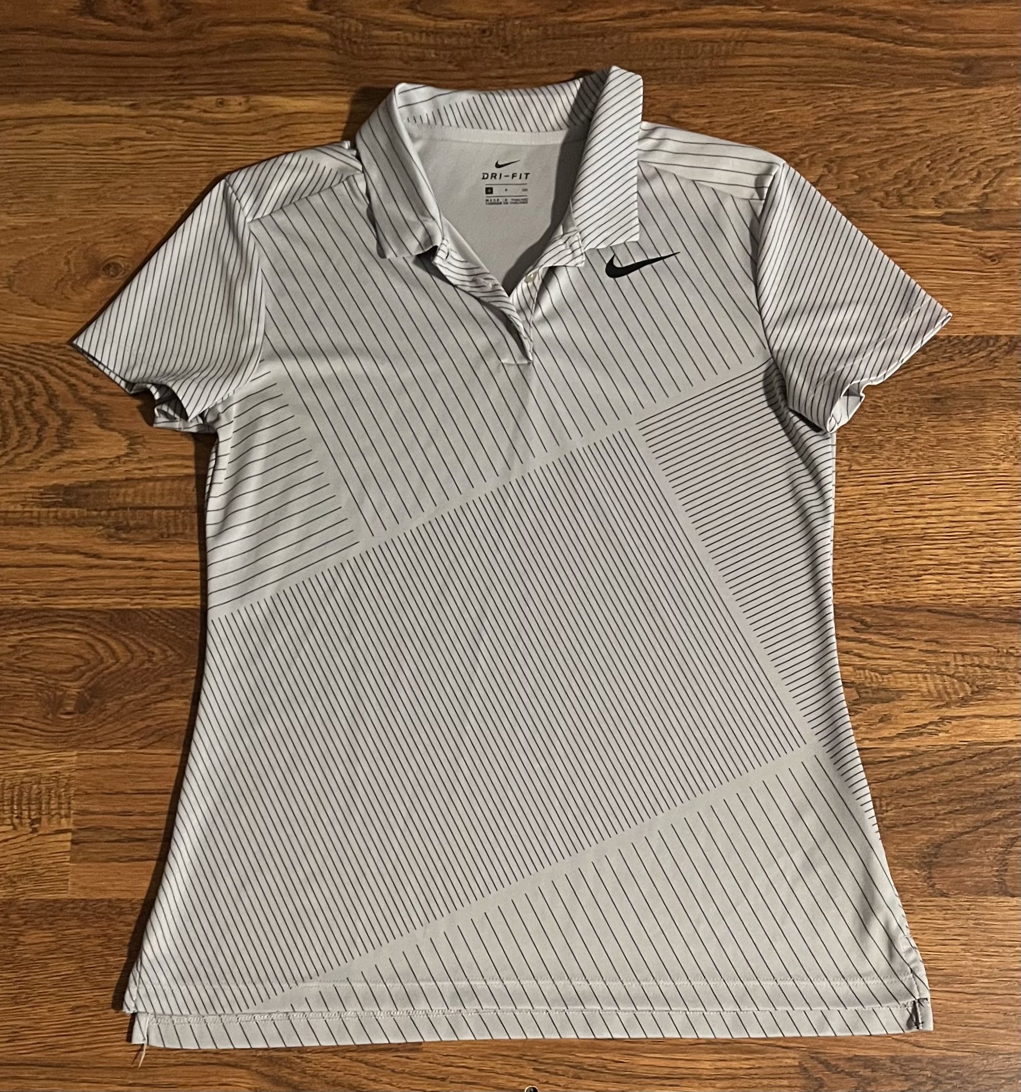 Nike Nike Dri-FIT Polo Shirt Geometric Striped Golf Top Size S / US 4 / IT 40 - 1 Thumbnail