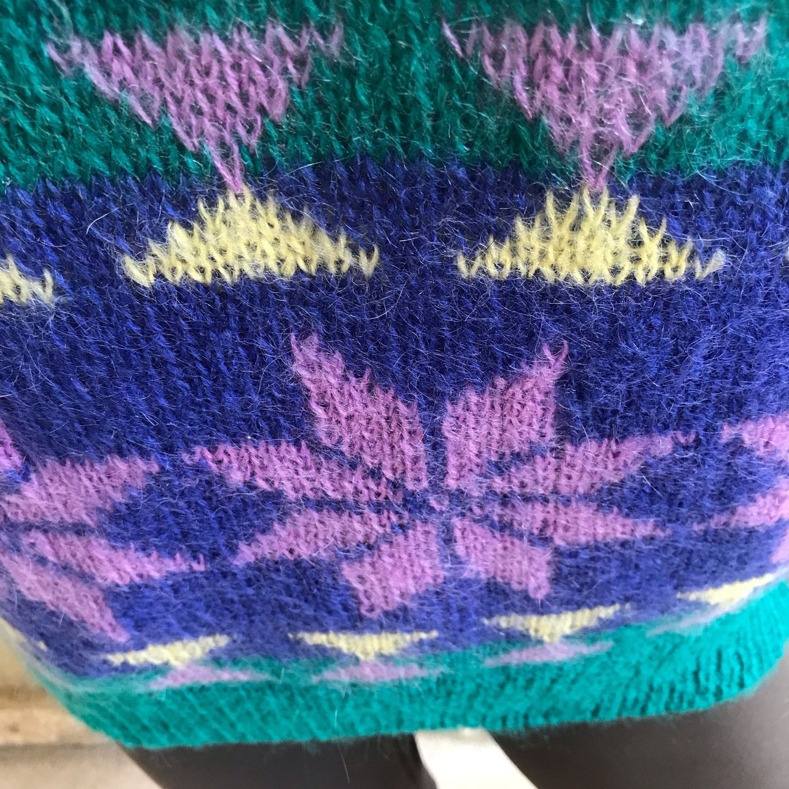 Vintage Vintage Gallagher Mohair Snowflake Green Purple Sweater Sz S Size S / US 4 / IT 40 - 5 Thumbnail