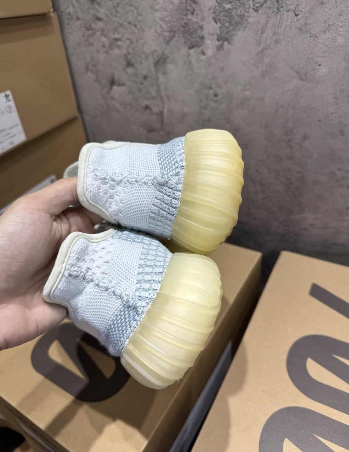 Adidas adidas Yeezy 350 Cloud White K37 Size US 8 / EU 41 - 4 Thumbnail