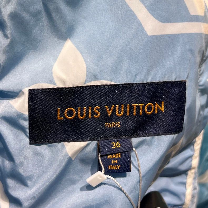Louis Vuitton Louis Vuitton Sky blue gradient big old flower full print Size XS / US 0-2 / IT 36-38 - 3 Thumbnail