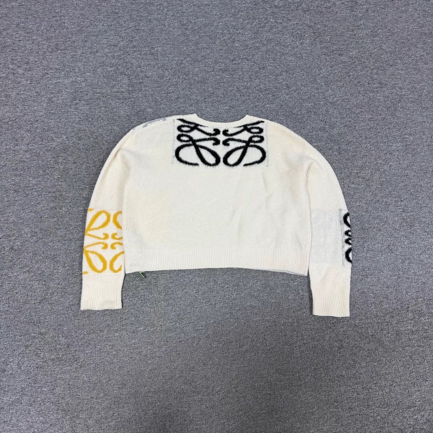 Loewe LOEWE allover large logo sweater 97 new XS women's Size XS / US 0-2 / IT 36-38 - 2 Thumbnail