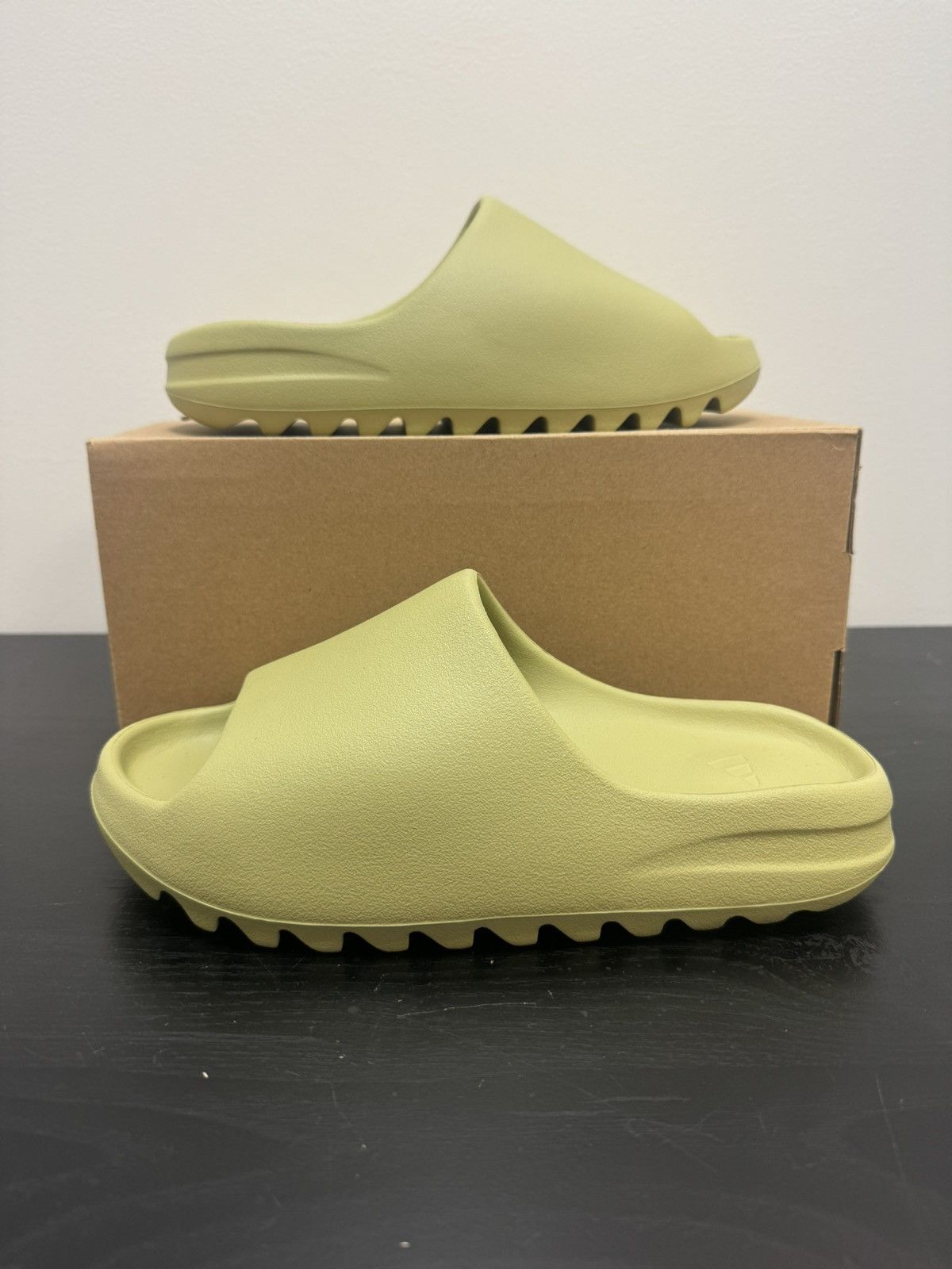 Yeezy Yeezy slide resin Size US 9 / EU 42 - 1 Thumbnail