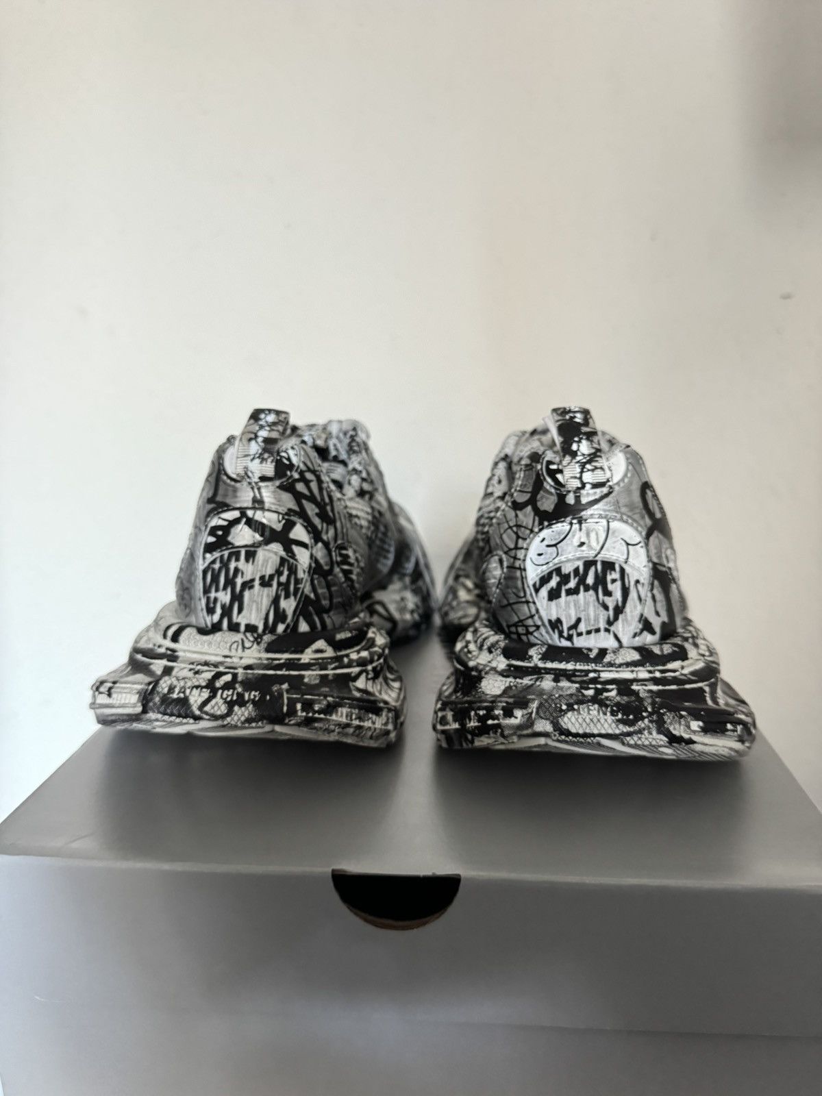 Balenciaga Balenciaga 3XL extreme graffiti Size US 7 / EU 40 - 5 Thumbnail