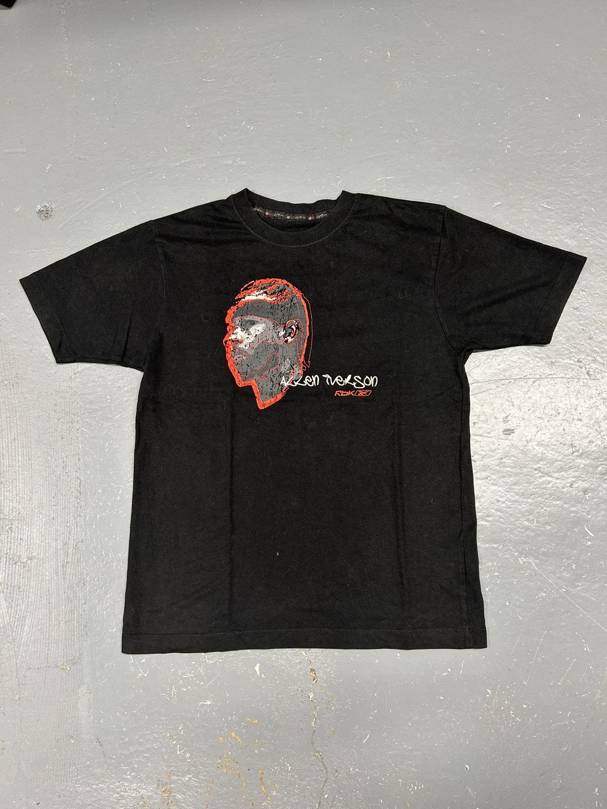 NBA × Vintage Crazy Vintage Y2K Essential Black Allen Iverson NBA T-Shirt Size US M / EU 48-50 / 2 - 1 Thumbnail