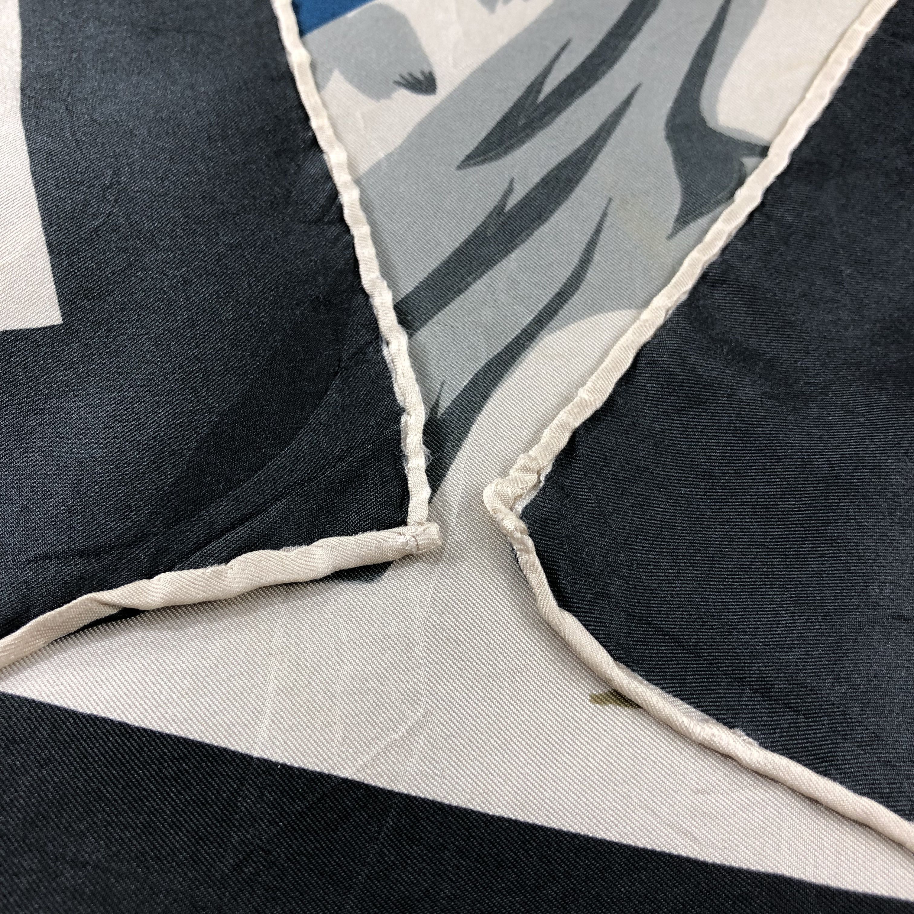 Japanese Brand Vintage Birds Design Hand Rolled Silk Scarf M913 Size ONE SIZE - 4 Thumbnail