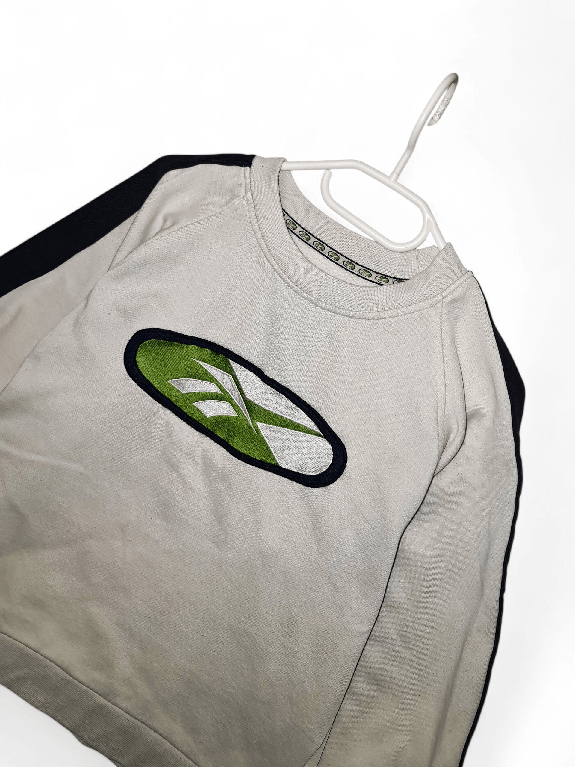 Reebok Vintage Reebok Embroidered Hoodie Size M / US 6-8 / IT 42-44 - 4 Thumbnail