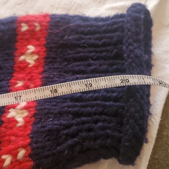 Vintage Reywear Handmade in Ecuador 100% Wool Graphic Thick Sz. XL S Size US XL / EU 56 / 4 - 9 Thumbnail