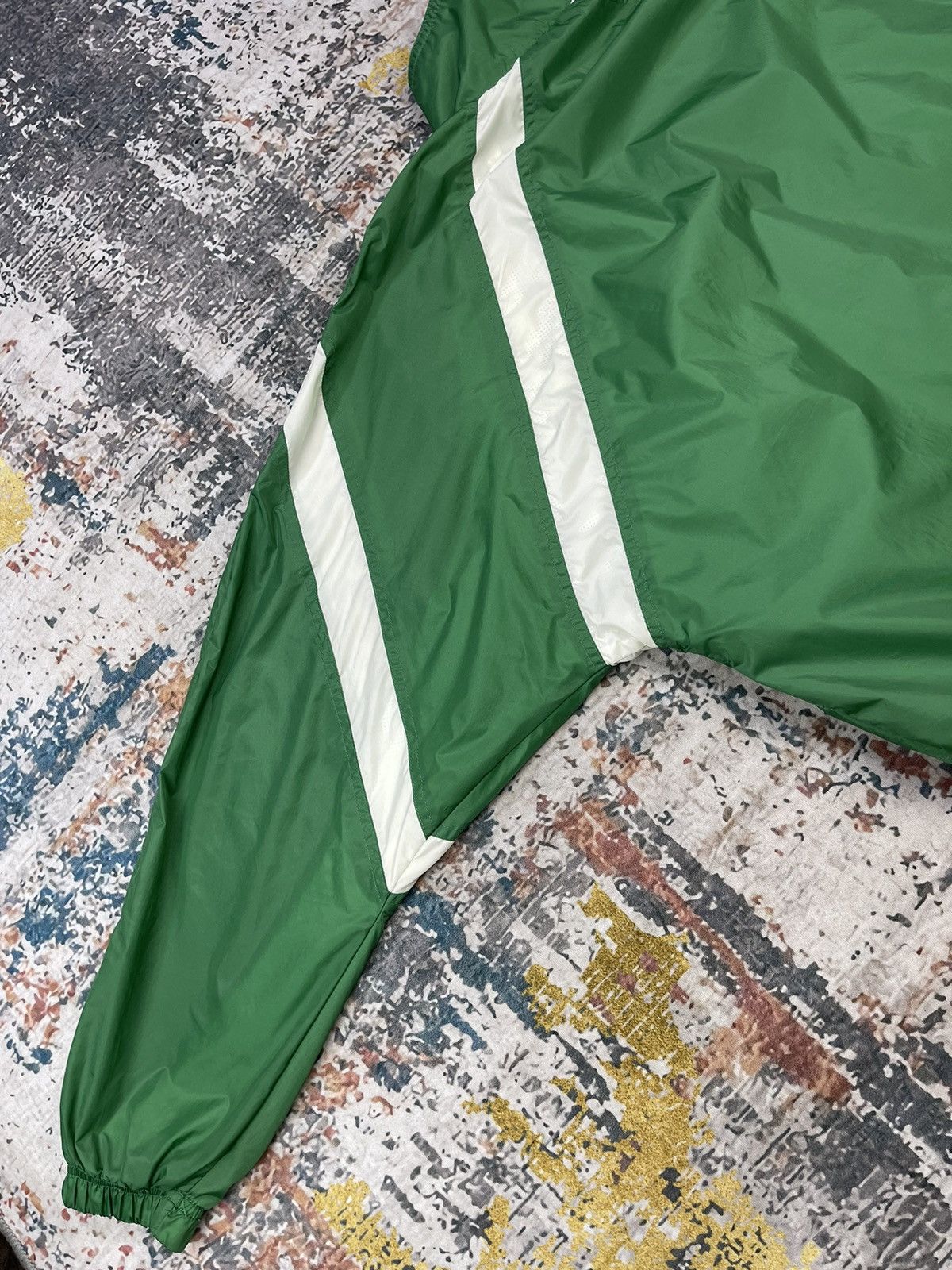Nike Vintage 90s Nike Retro Green White Windbreaker Jackets Size US M / EU 48-50 / 2 - 8 Thumbnail
