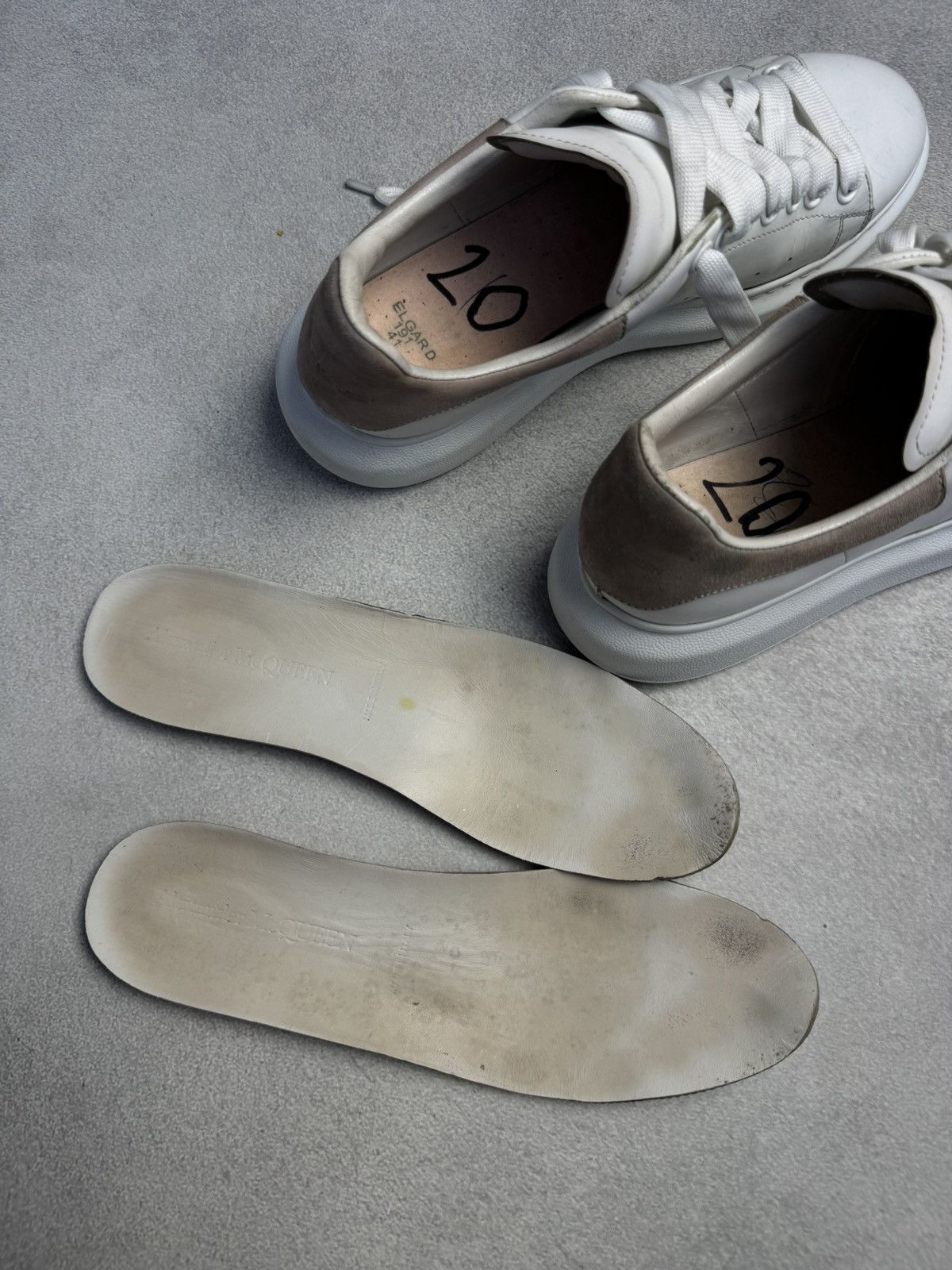 Alexander McQueen Alexander McQueen Oversized Leather Sneakers White size41 Size US 8 / EU 41 - 13 Thumbnail