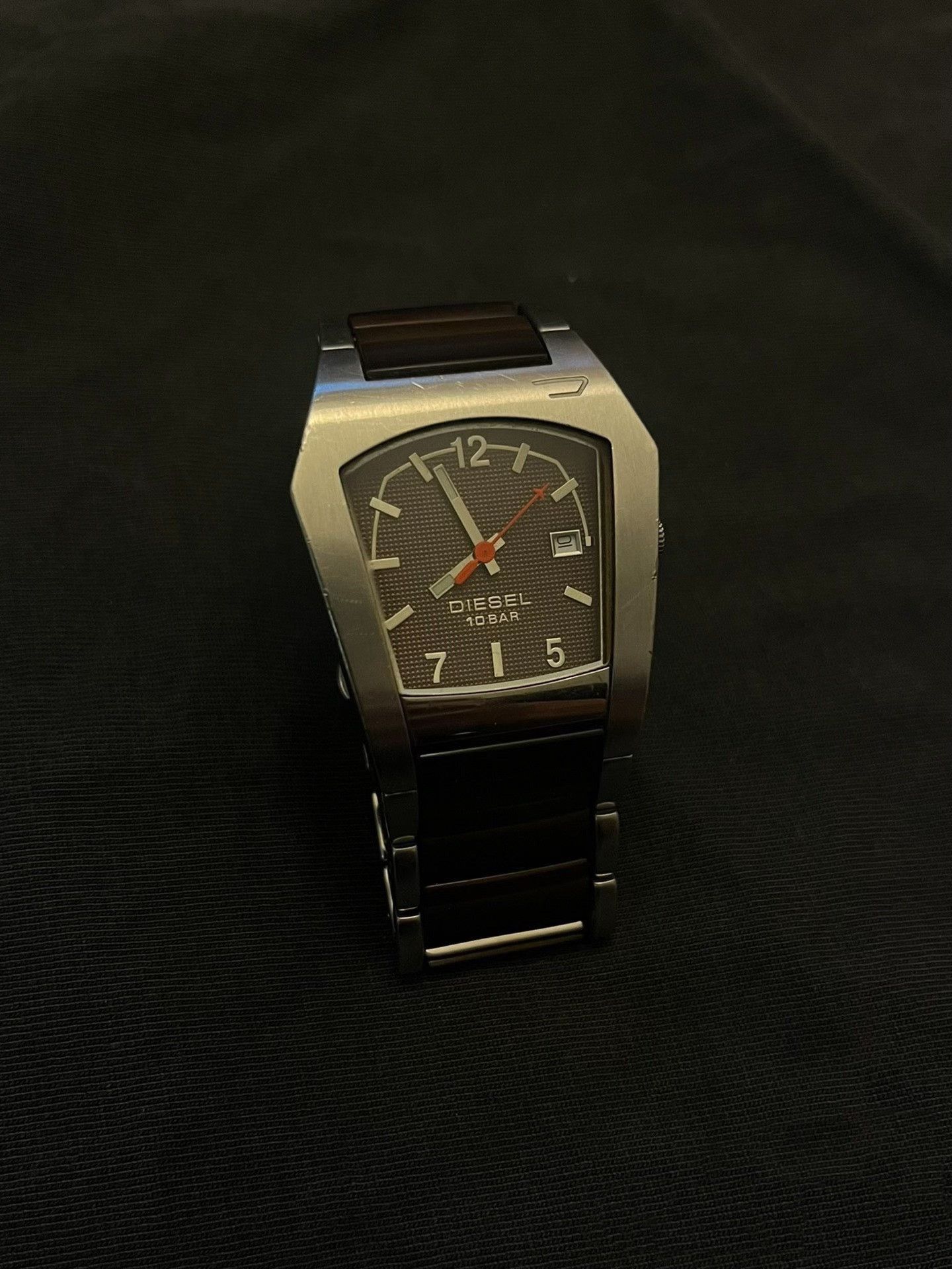 Diesel Diesel Vintage 00s Barrel Shield Watch Size ONE SIZE - 1 Thumbnail