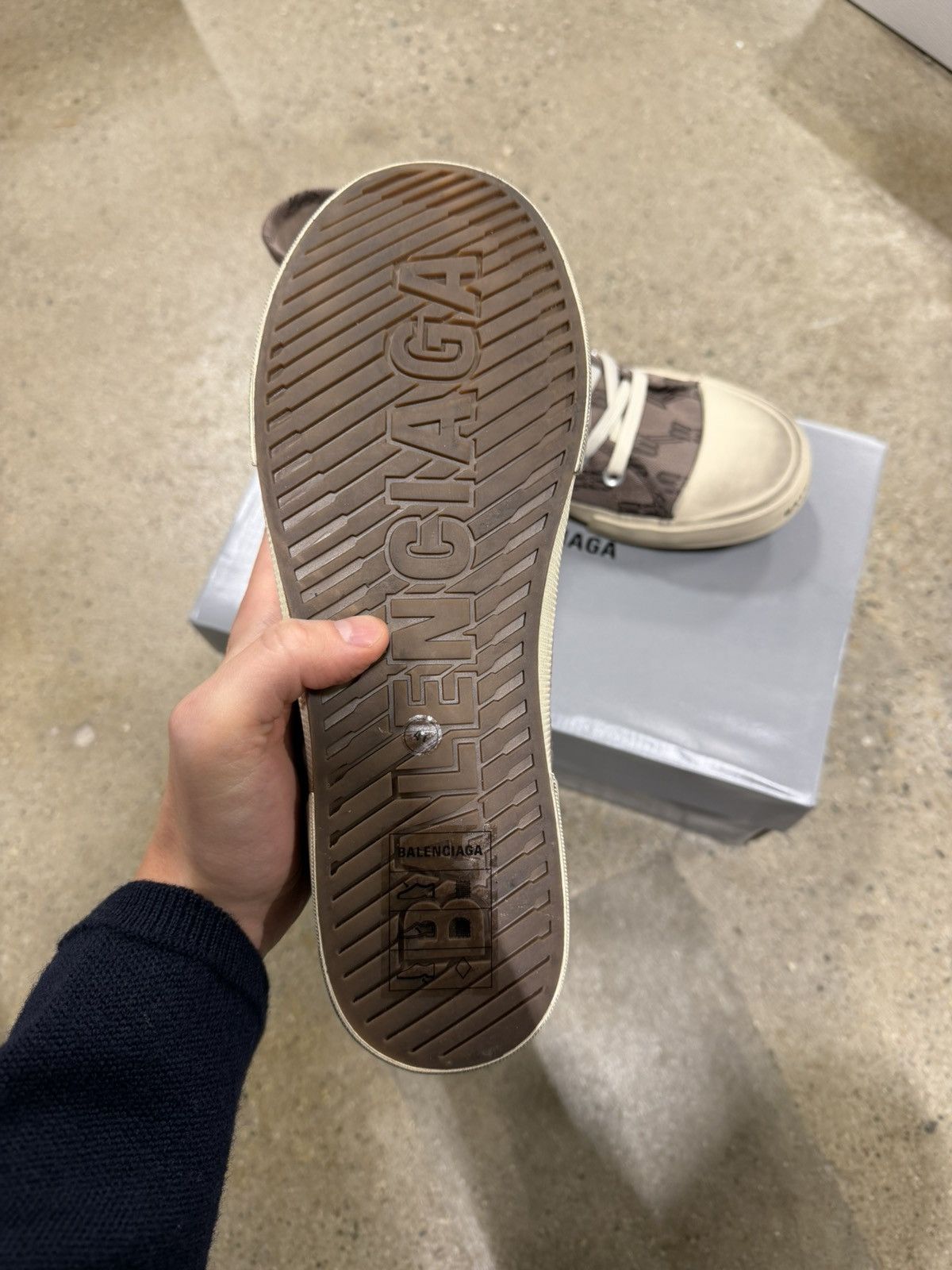 Balenciaga Balenciaga Paris Monogram Sneaker 850$ NEW Size US 8 / EU 41 - 5 Thumbnail