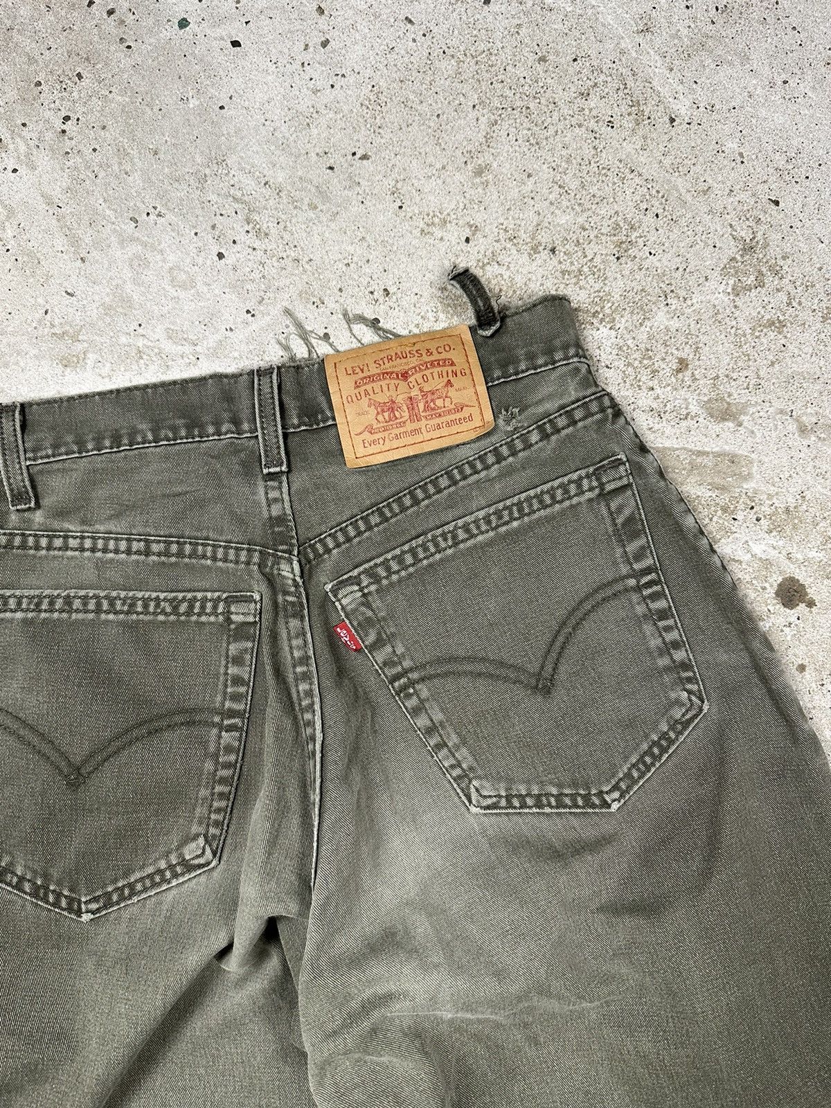 Levi's × Vintage Vintage 90s Levi’s Distressed Khaki Denim Pants Relaxed Size US 28 / EU 44 - 15 Thumbnail