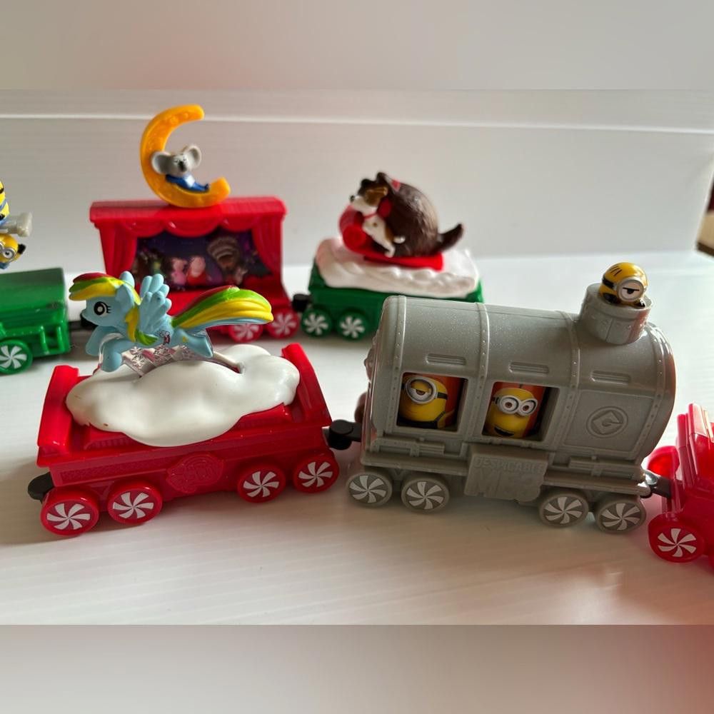 Designer McDonald's 2017 Holiday Express Train Set of 7 Size ONE SIZE - 4 Thumbnail