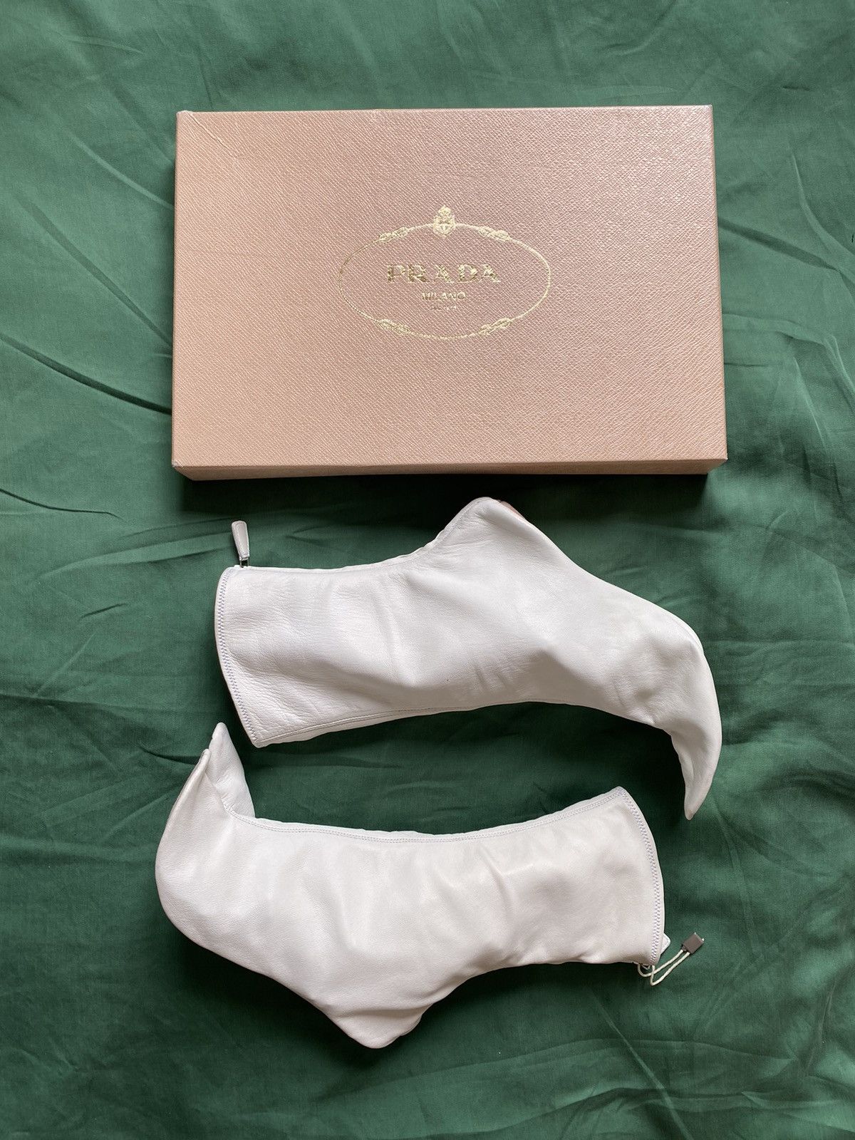 Prada Prada Runway Tabi Socks (IT0109) Size US 7 / IT 37 - 9 Thumbnail