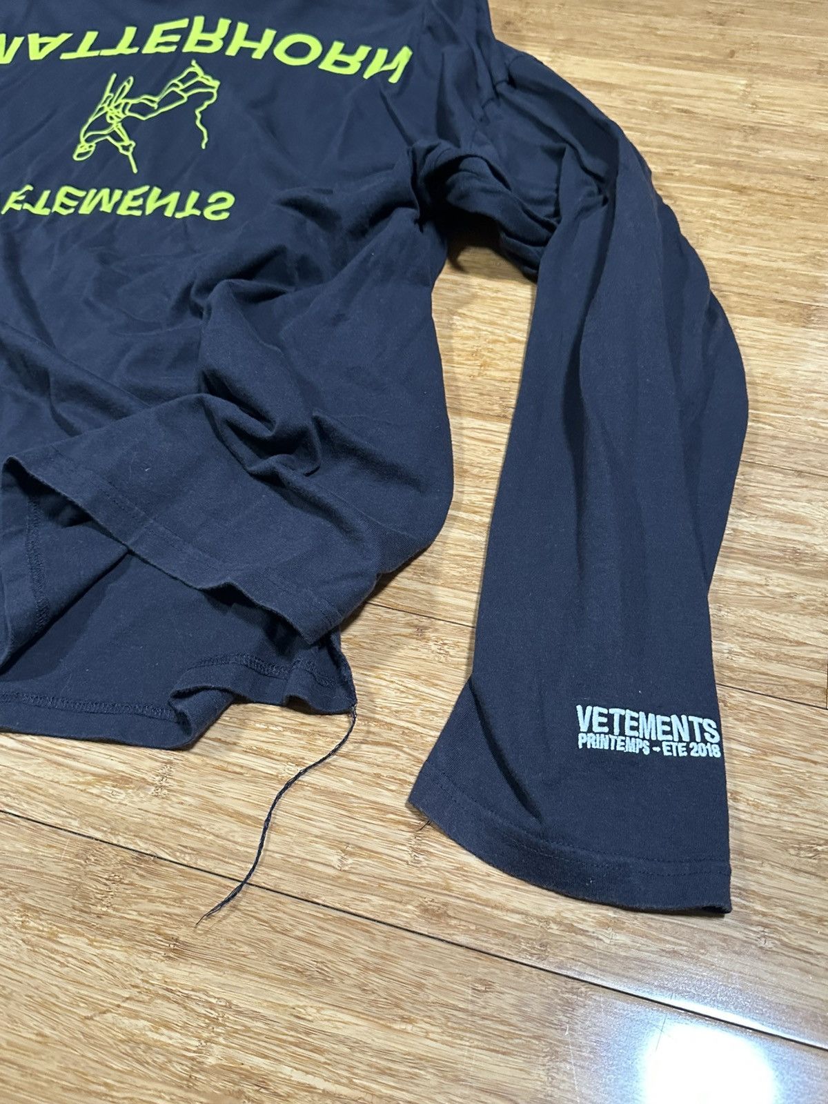 Vetements Vetements SS18 Pour Femme Matterhorn Hoodie Size US XL / EU 56 / 4 - 12 Thumbnail