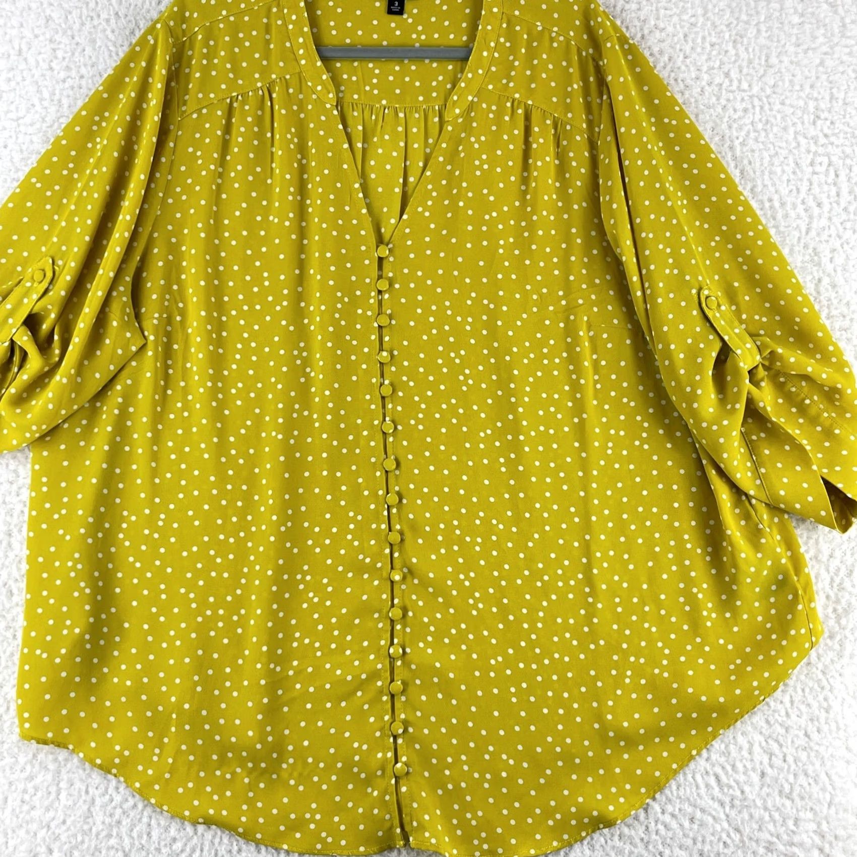 Torrid Torrid Yellow Polka Dot V-Neck Shirt Womens 3X Roll Tab Sleeve Blouse, Plus Size, Casual, 3/4 Sleeve, Polyester Size XXL / US 16-18 / IT 52-54 - 6 Thumbnail
