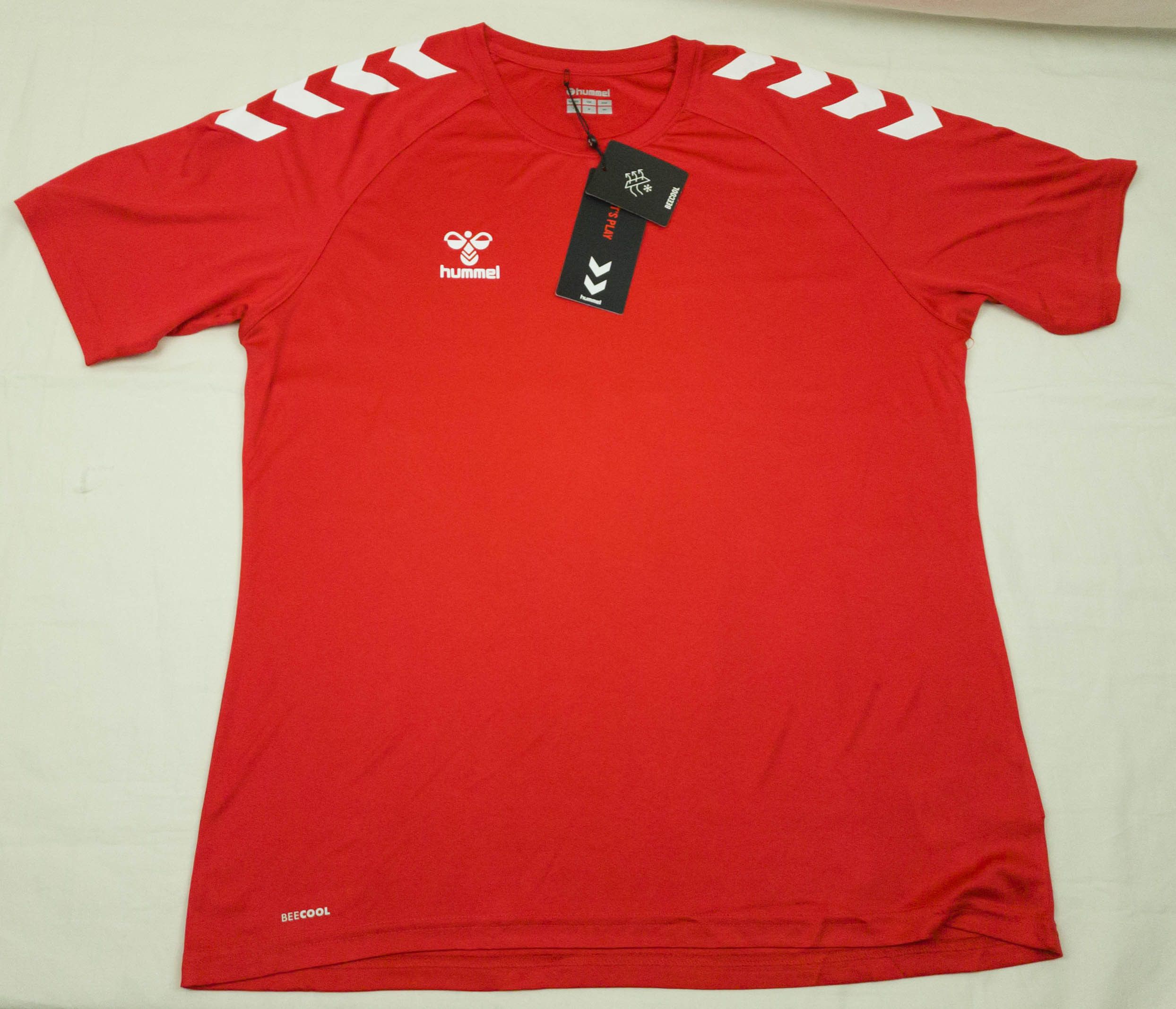 Hummel Hummel mens activewear top polyester size L new Size US L / EU 52-54 / 3 - 3 Thumbnail