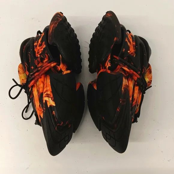 Balmain Balmain Men's Unicorn Flame Printed Low Sneakers- EU44/US11 Size US 11 / EU 44 - 5 Thumbnail