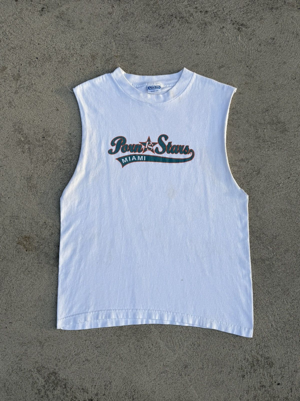 Vintage Vintage 90’s Porn Star Miami Sleeveless Cutoff T-Shirt Size US L / EU 52-54 / 3 - 1 Thumbnail
