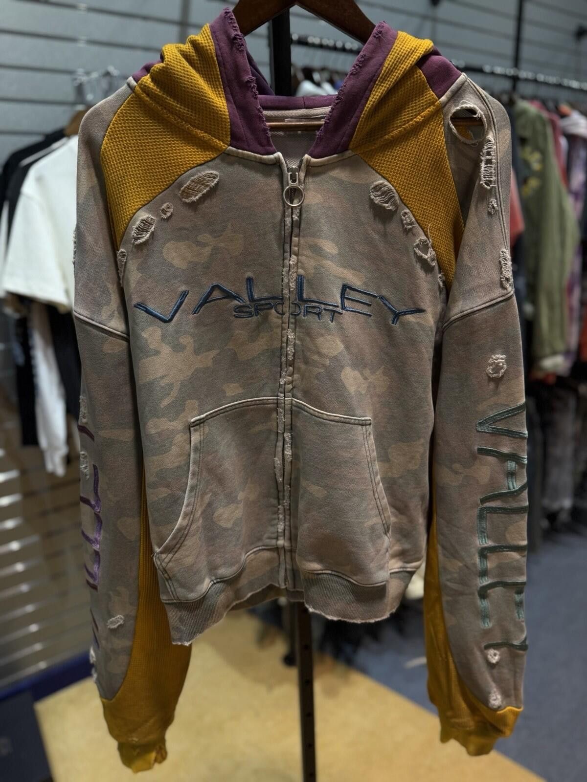 Vale Large - Vale Zip Up Hoodie Authentic Valley New Size US L / EU 52-54 / 3 - 1 Thumbnail