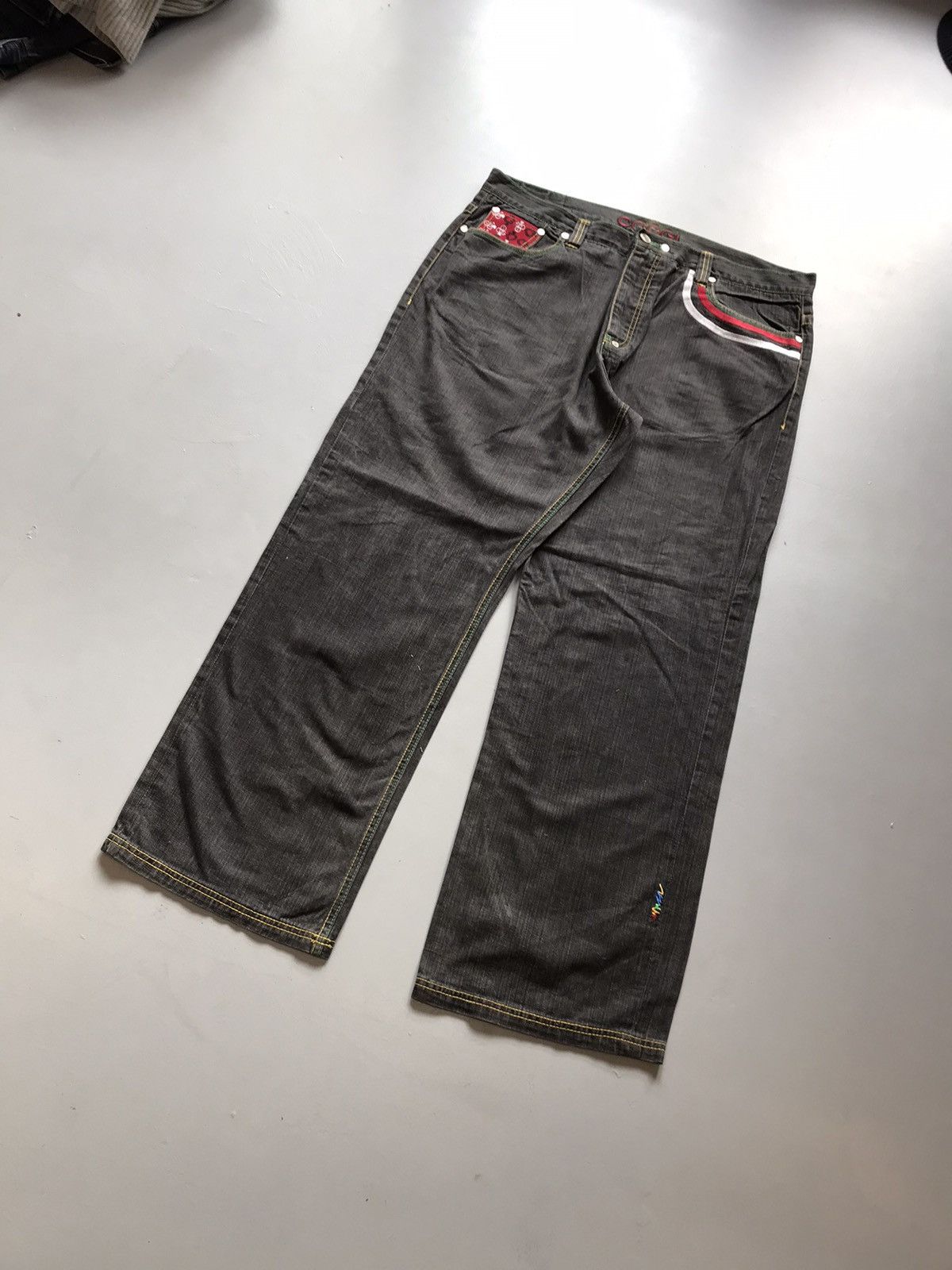Coogi Vintage Coogi crazy king & joker embroidered denim Size US 44 / EU 60 - 3 Thumbnail