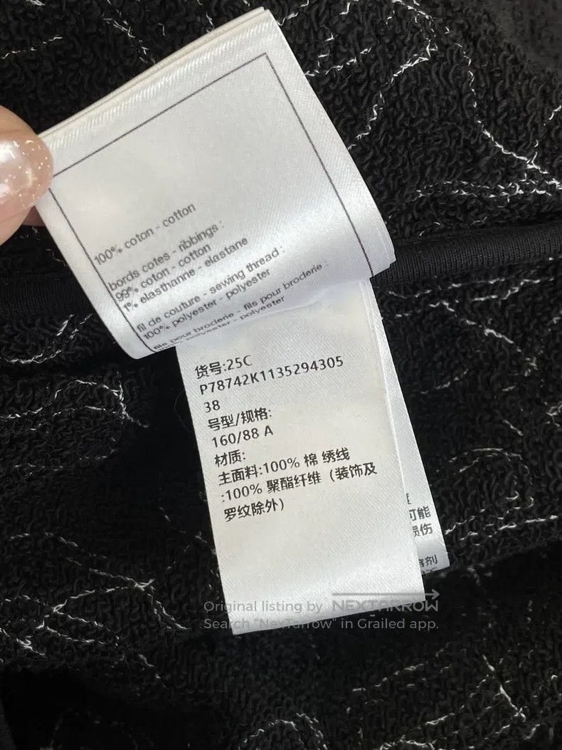 Chanel Chanel Black full logo sequin printed sweatshirt Size XS / US 0-2 / IT 36-38 - 6 Thumbnail